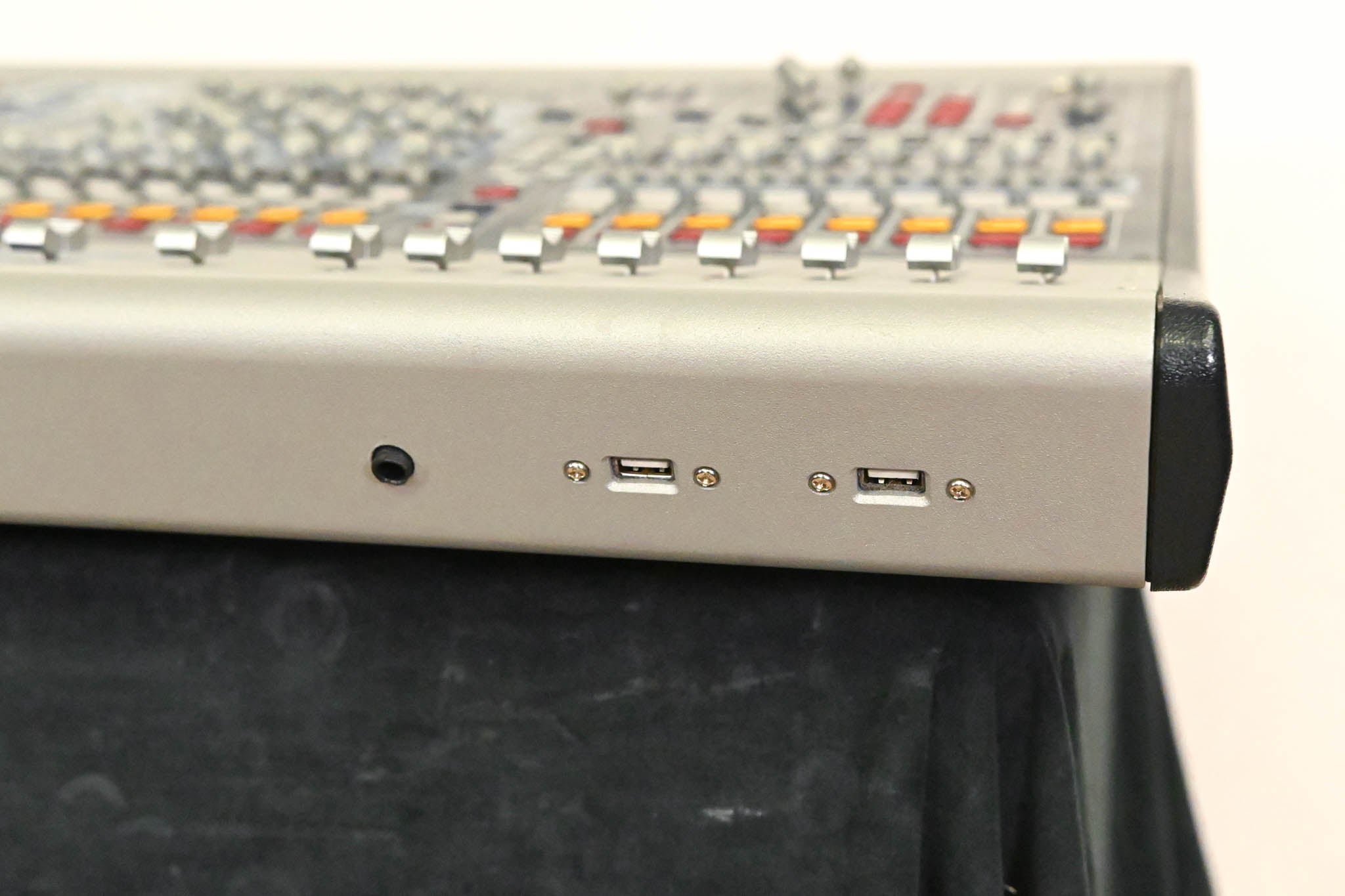 Digidesign VENUE Profile Digital Mixing Console with Mix Rack