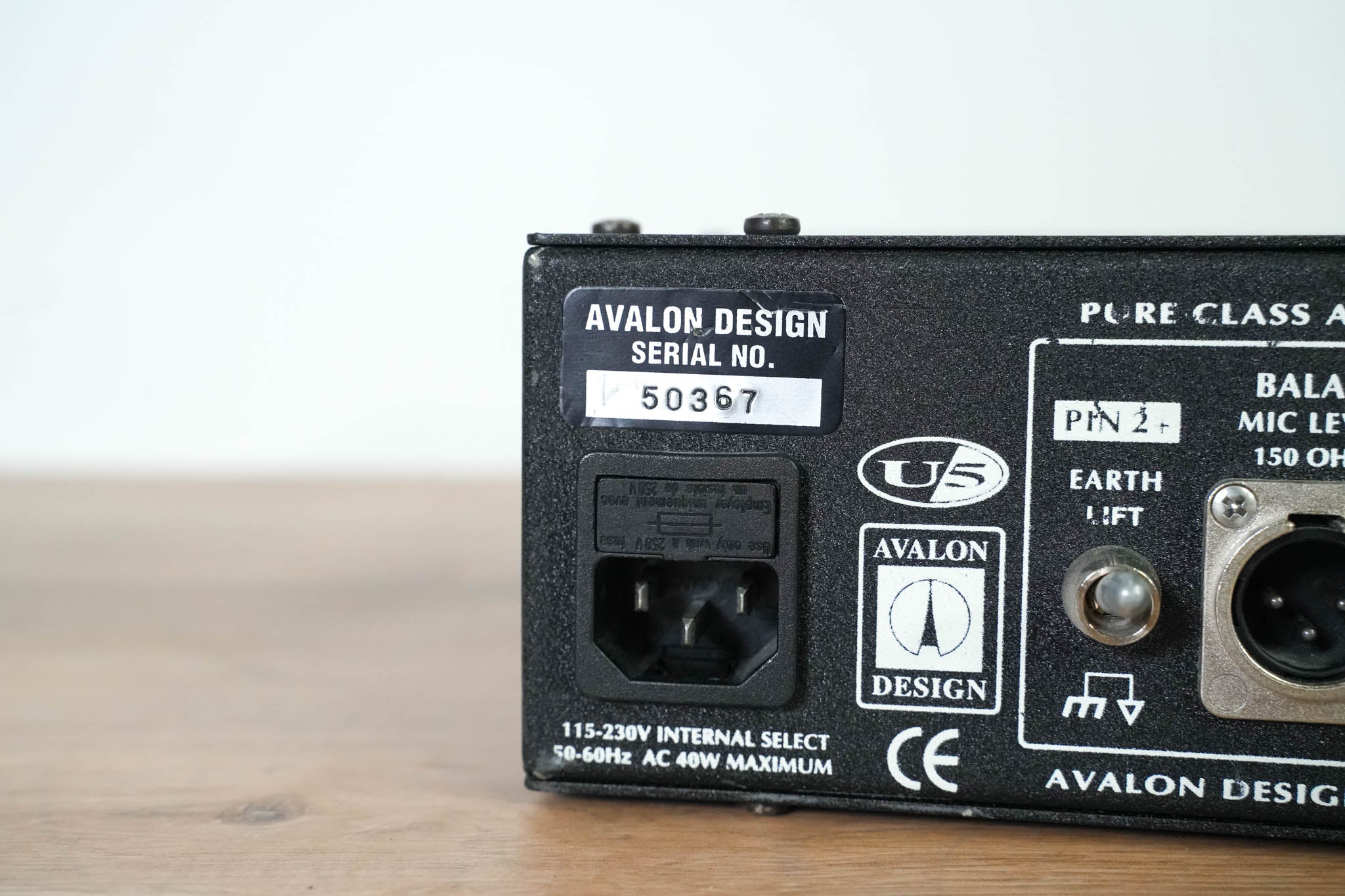 Avalon U5 Active Instrument Direct Box and Preamp