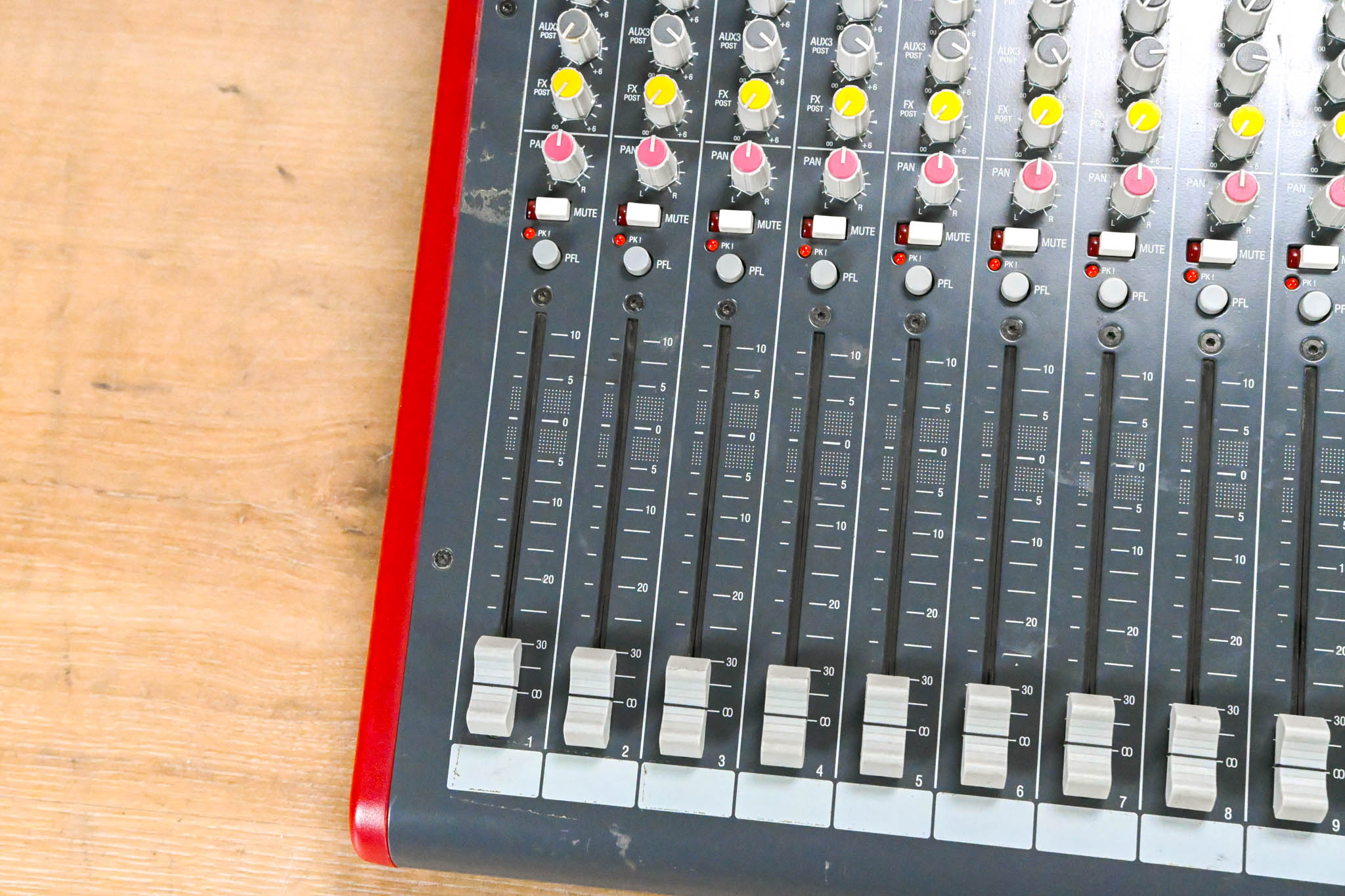 Allen & Heath ZED-22FX 22-Channel Mixer with USB and Effects