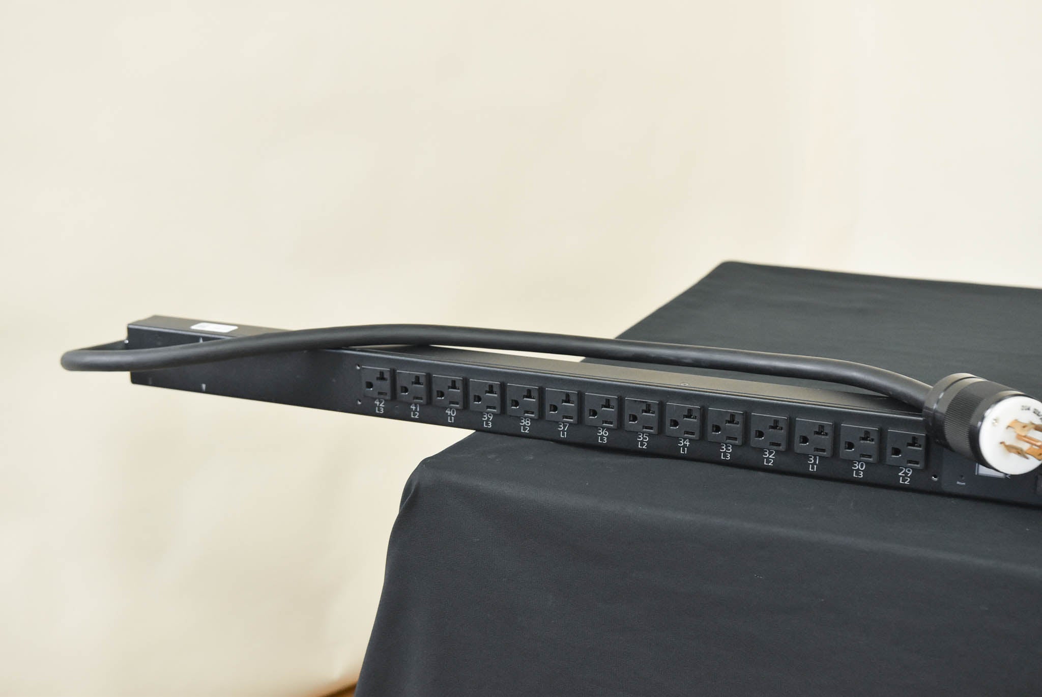 APC AP7862 Metered Rack PDU