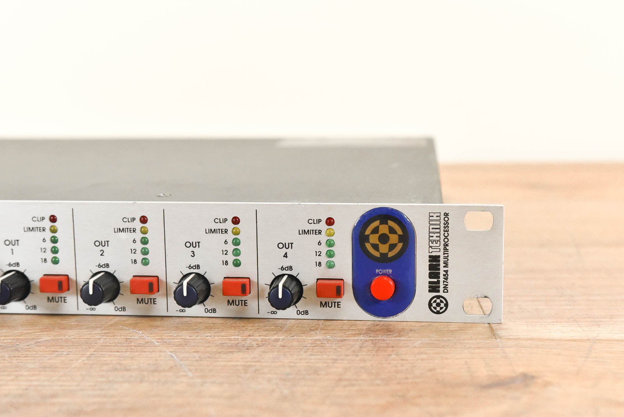 Klark-Teknik DN7454 2-input / 4-output Delay with EQ and Dynamics