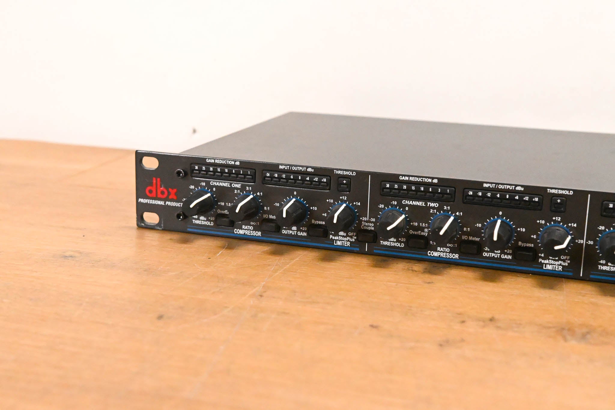 dbx 1046 Quad Compressor/Limiter