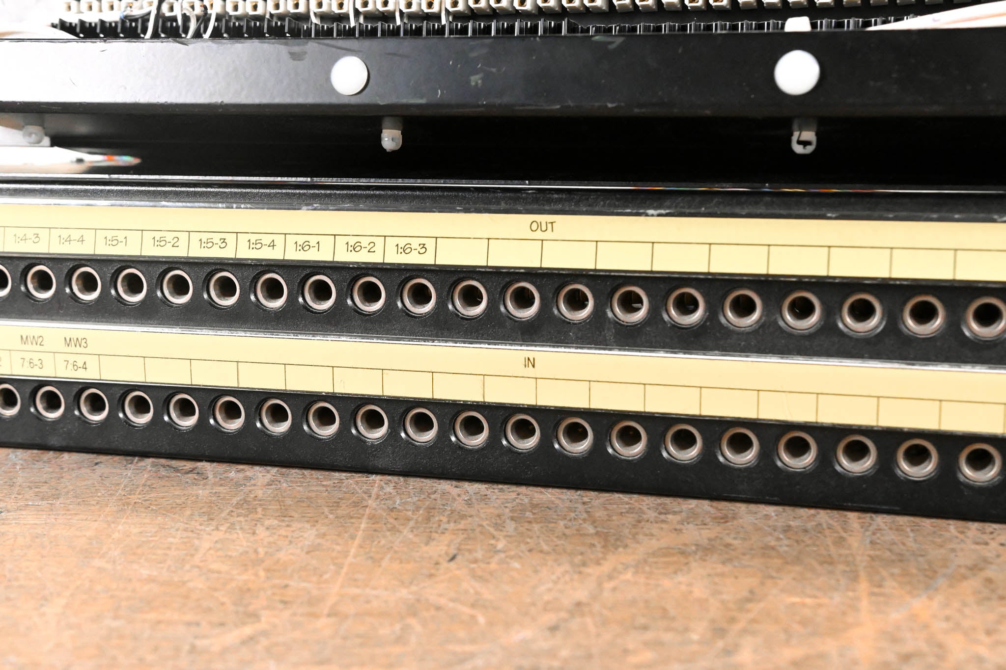 ADC BJF203-4MKII 48-Point Patch Bay with QCP Patch Panel