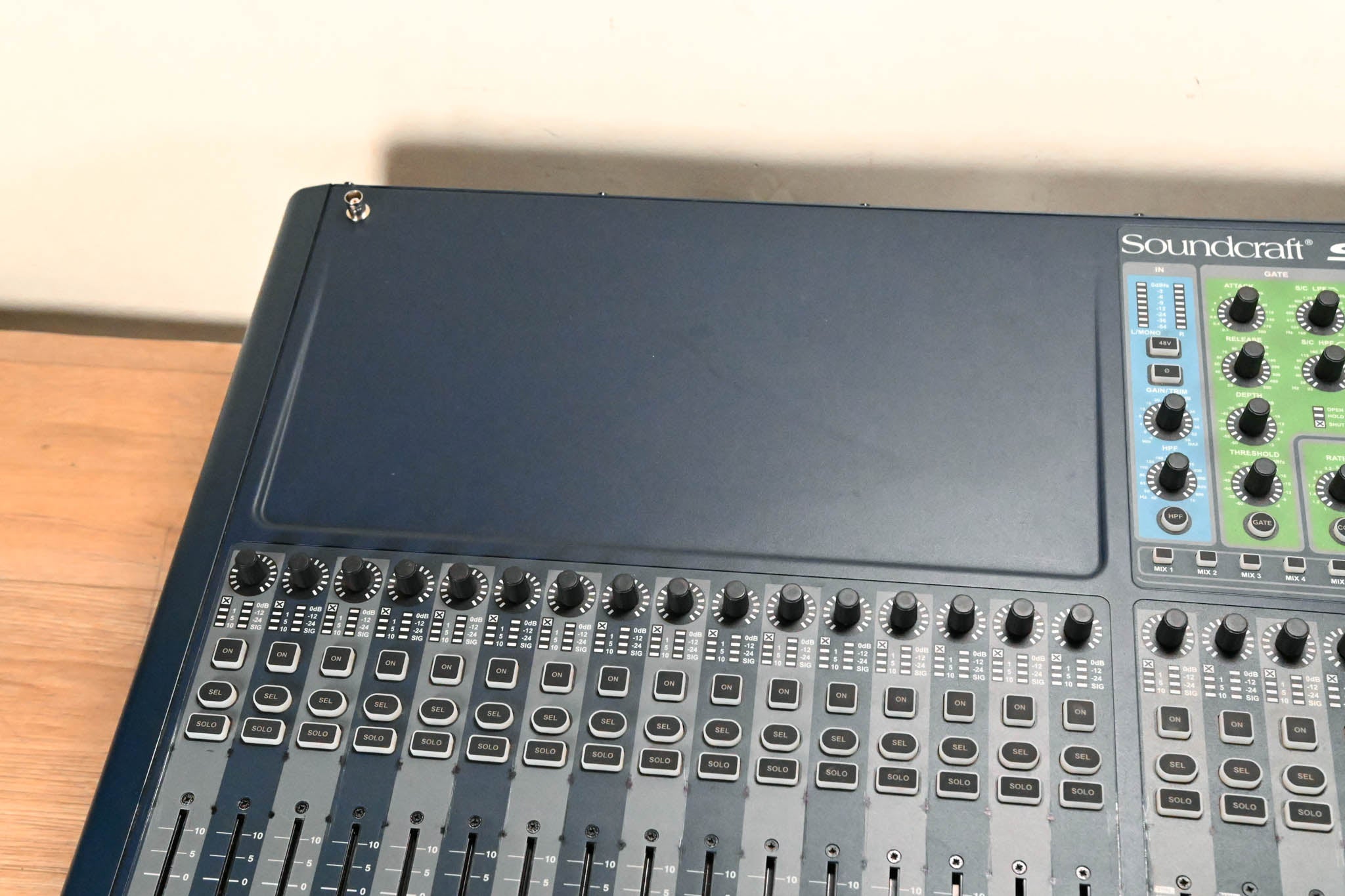 Soundcraft Si Expression 3 32-Channel Digital Mixer with CAT5 MADI Card