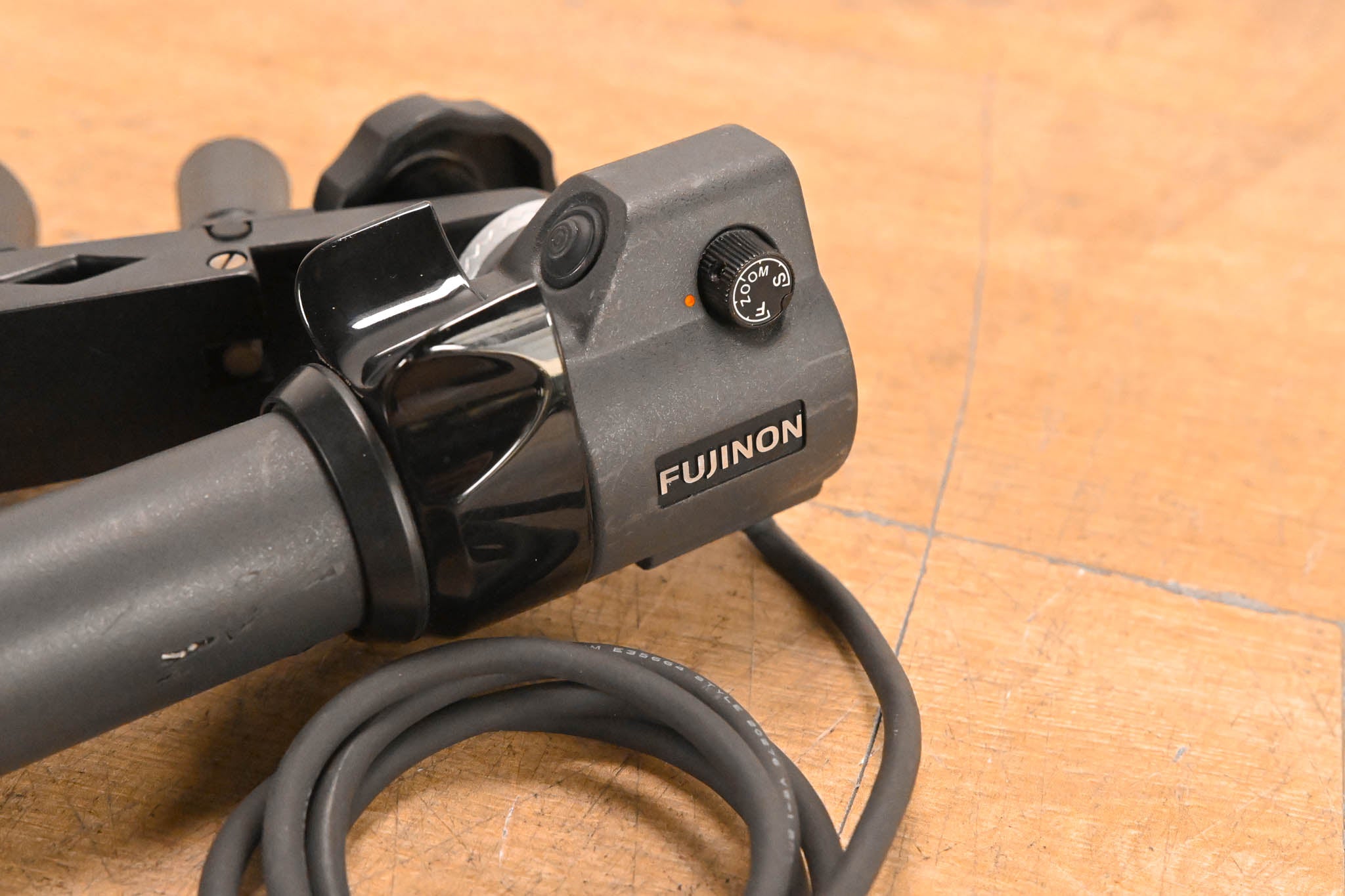 Fujinon ERD-20A-A02 Zoom Demand with MCA-7 Mounting Clamp