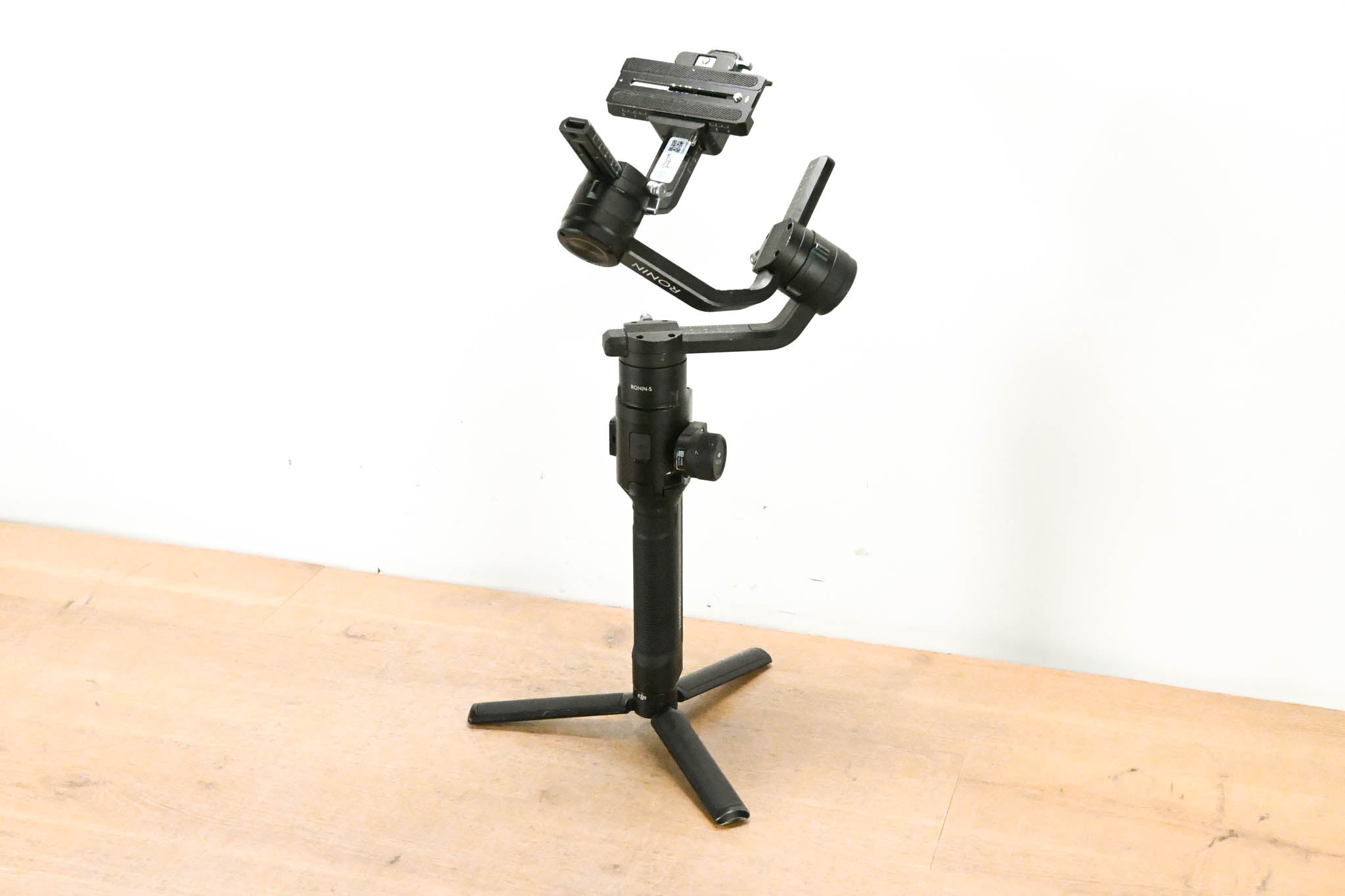 DJI Ronin-S 3-Axis Motorized Gimbal Stabilizer