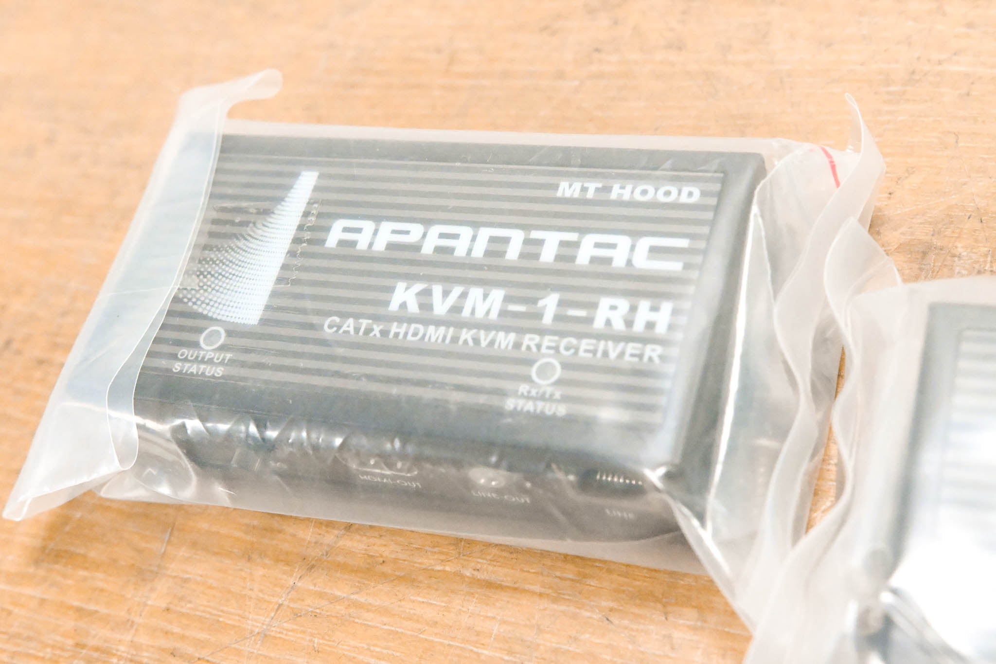 Apantac MT HOOD KVM-SET-10 HDMI KVM Extender Pair