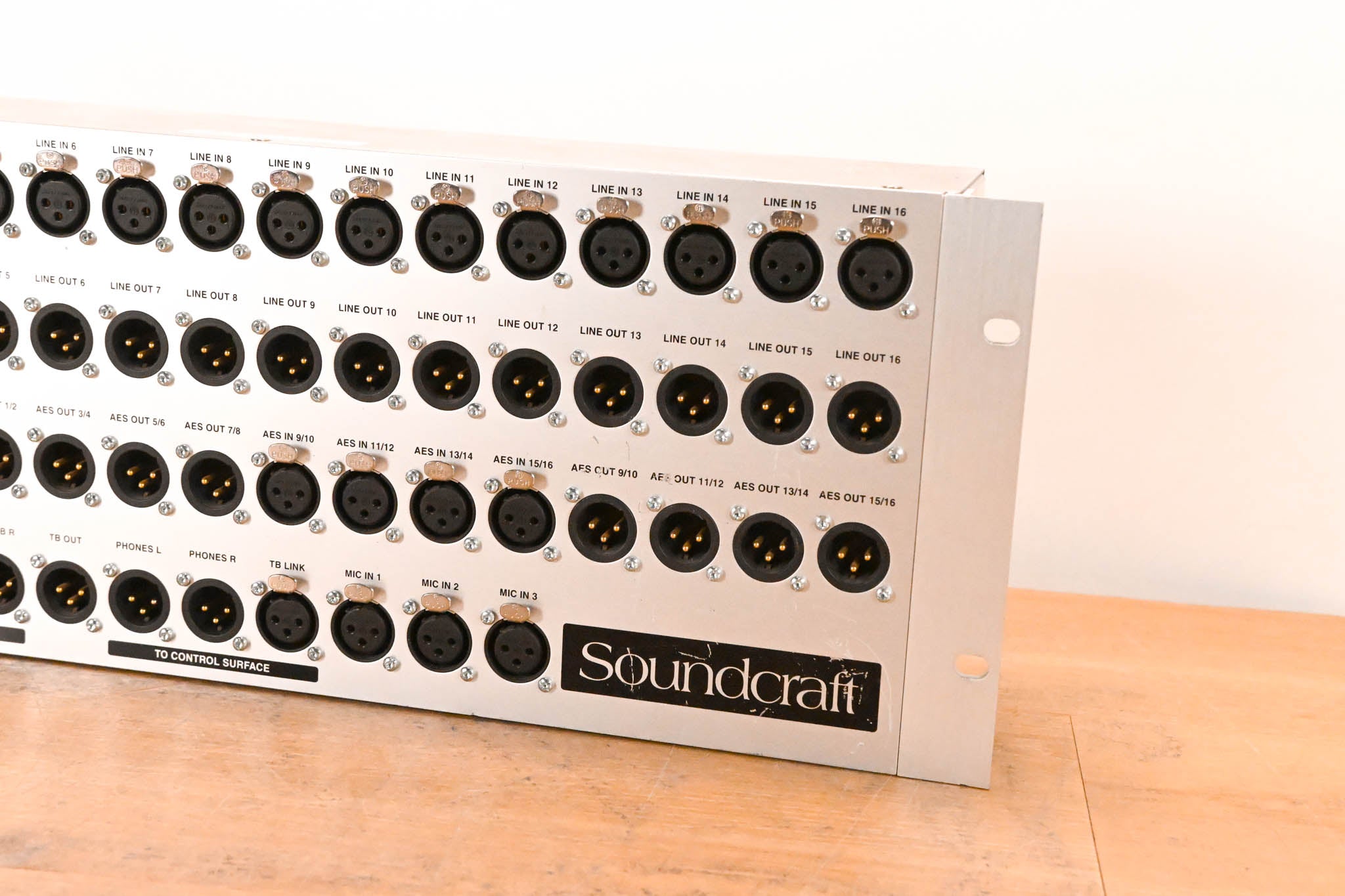 Soundcraft XLR Breakout Box for Vi Series - 16x16 Analog, 16x16 AES