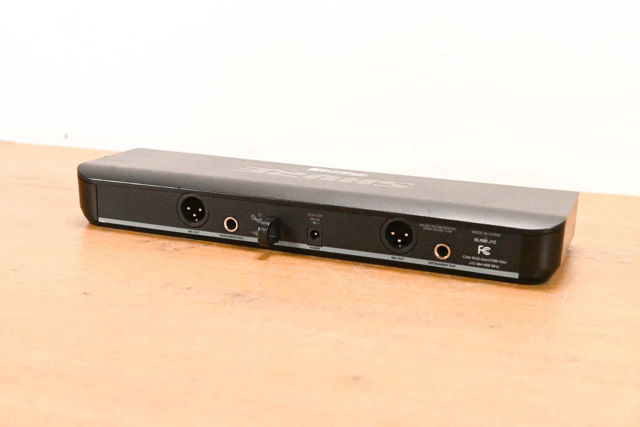 Shure BLX288/PG58 Handheld Wireless System - J10 Band (NO POWER SUPPLY)