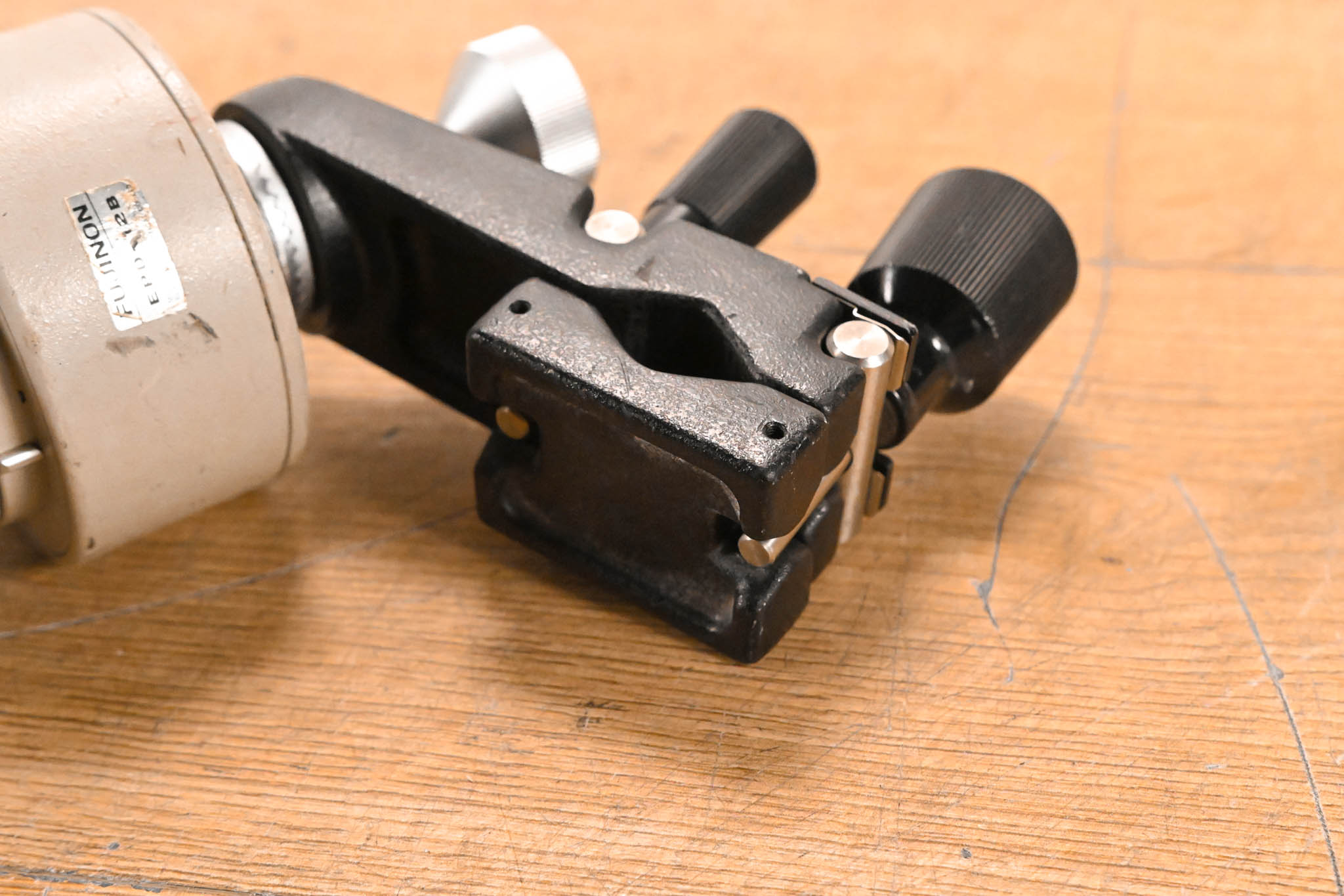 Fujinon EPD-12B with MCA-6A Clamp