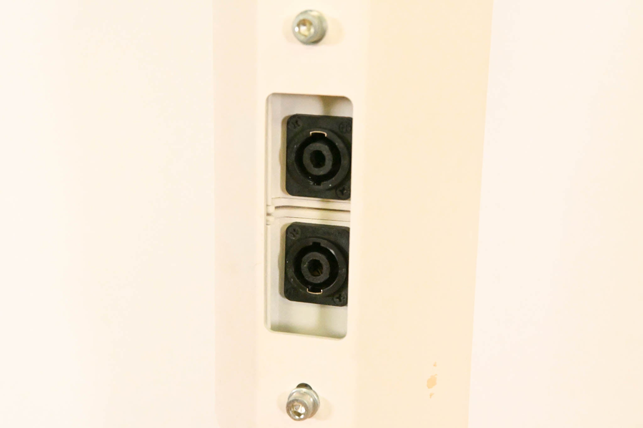 Bose Panaray MA12 Modular Column Array Loudspeaker (PAIR)