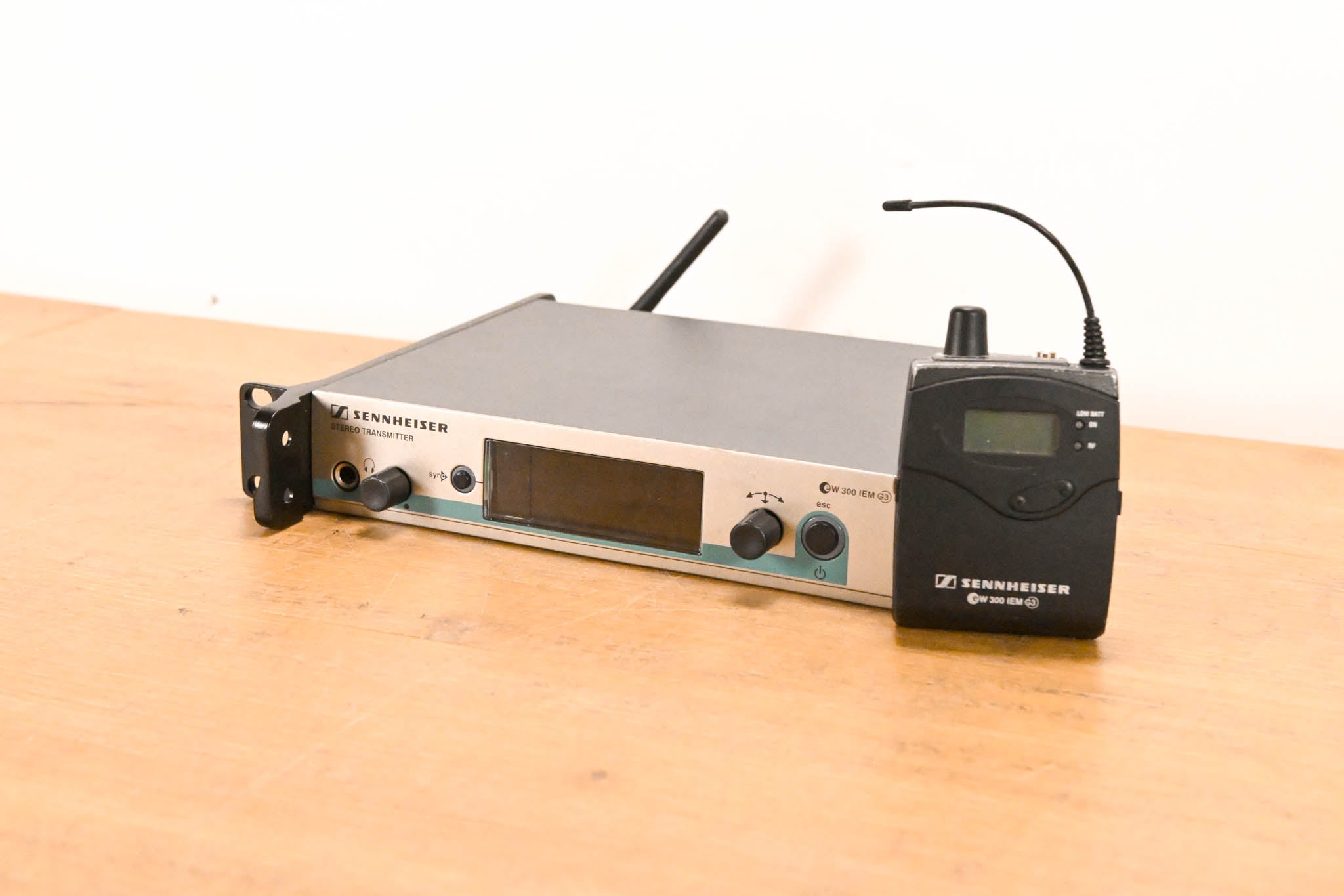 Sennheiser ew 300 IEM G3 Wireless IEM System 626-668 MHz NO POWER SUPPLY