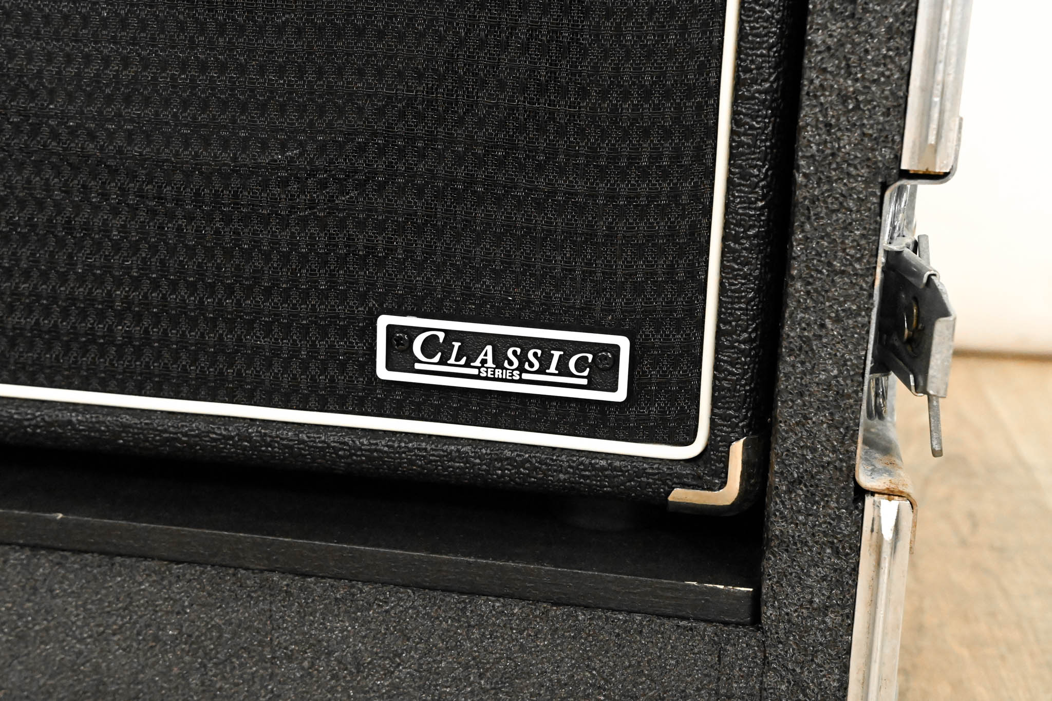 Ampeg SVT-810E 8x10" 800W Bass Cabinet with Road Case