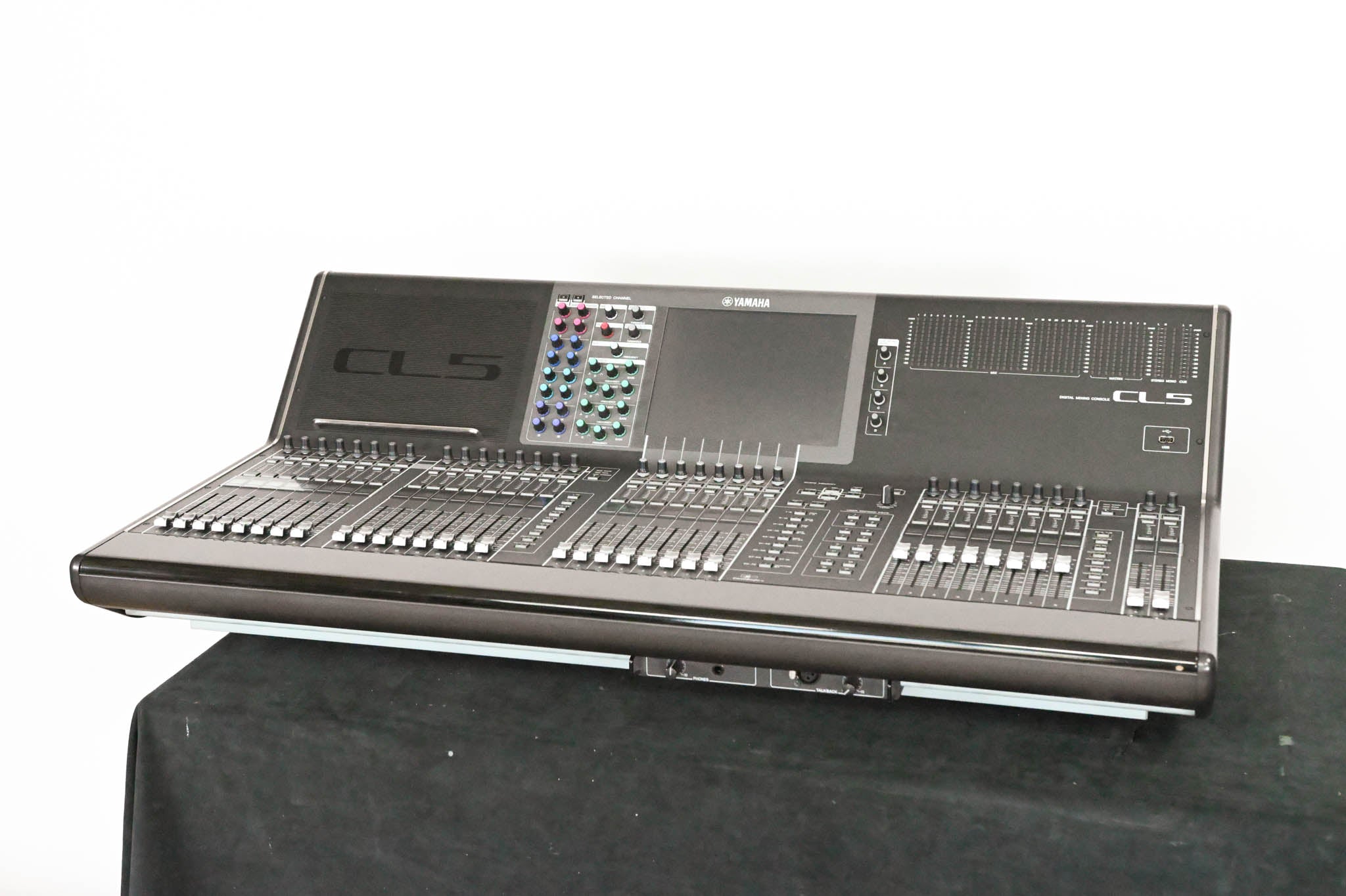 Yamaha CL5 72-Channel Digital Mixing Console