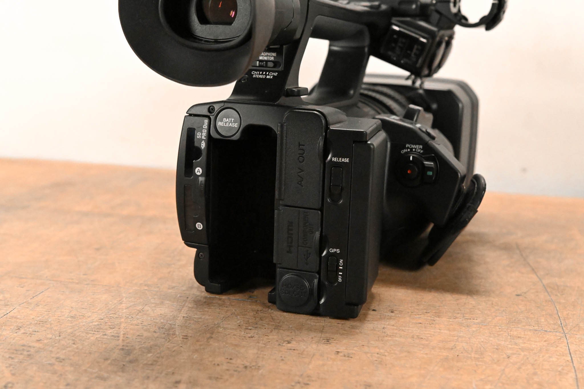 Sony HXR-NX5U NXCAM Professional Camcorder