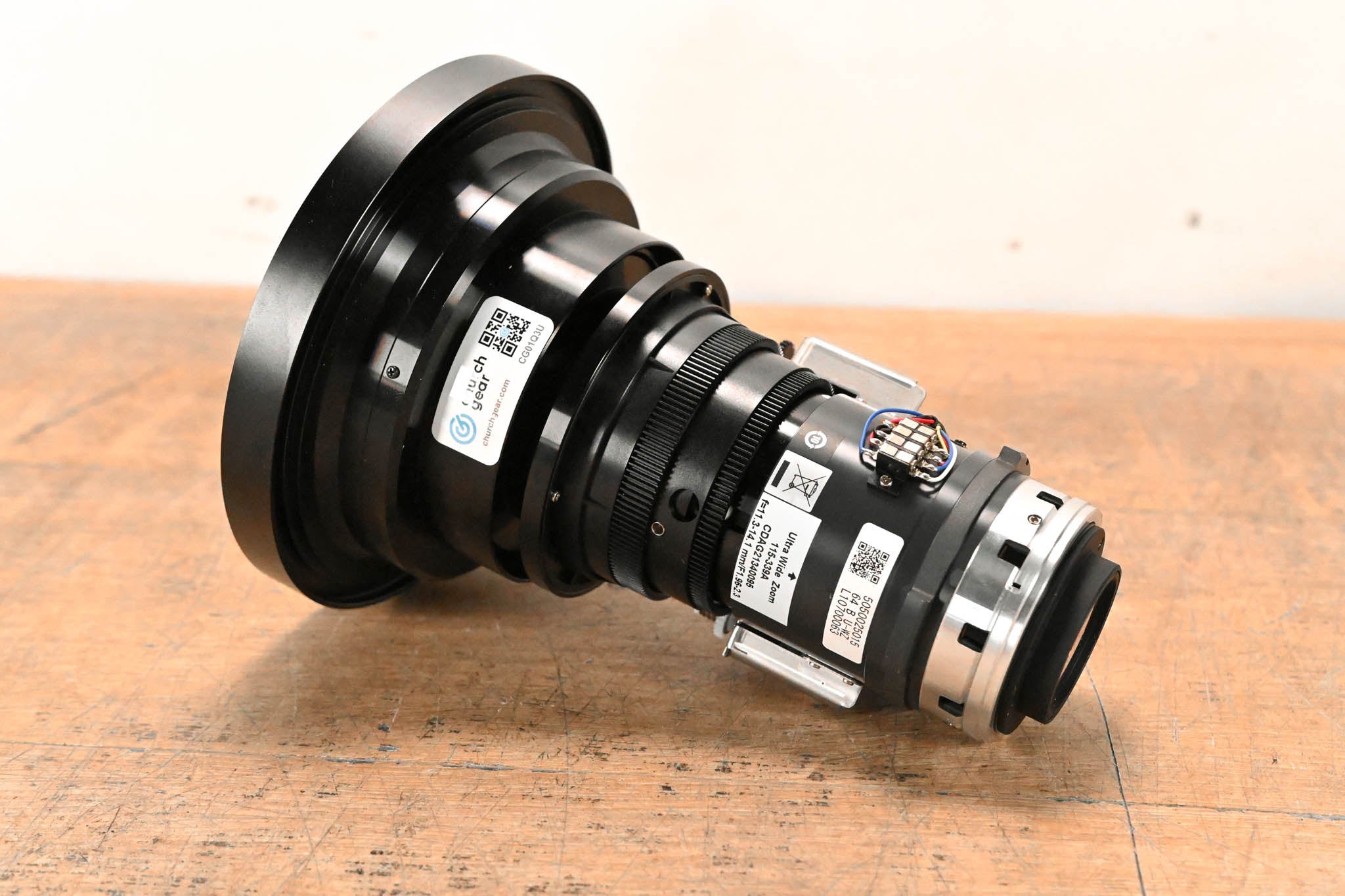 Digital Projection E-Vision Ultra Wide Lens 115-339A 0.75-0.93:1 (WUXGA)