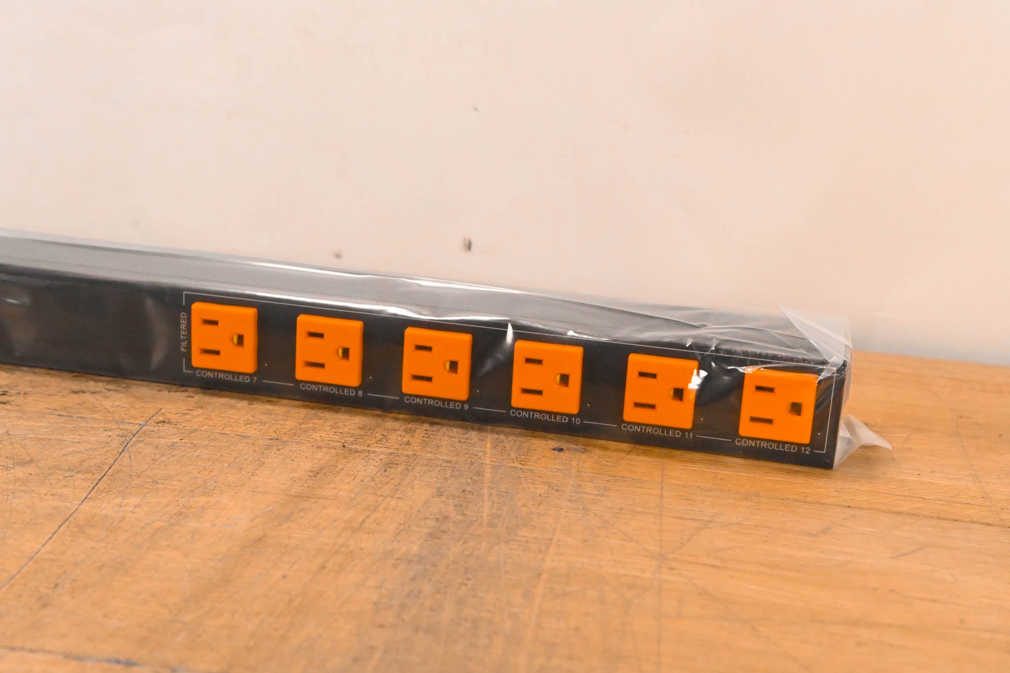 WattBox WB-800VPS-IPVM-12 Vertical IP Power Conditioner (12 Outlets)