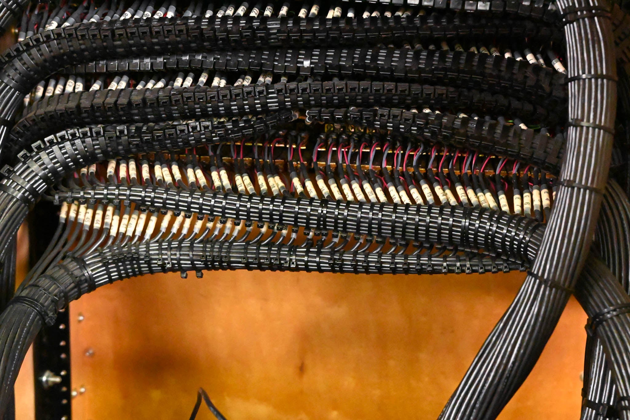 ADC 5x 96-Point TT Patchbay Rack w/ Elco I/O – 16U Rolling Case