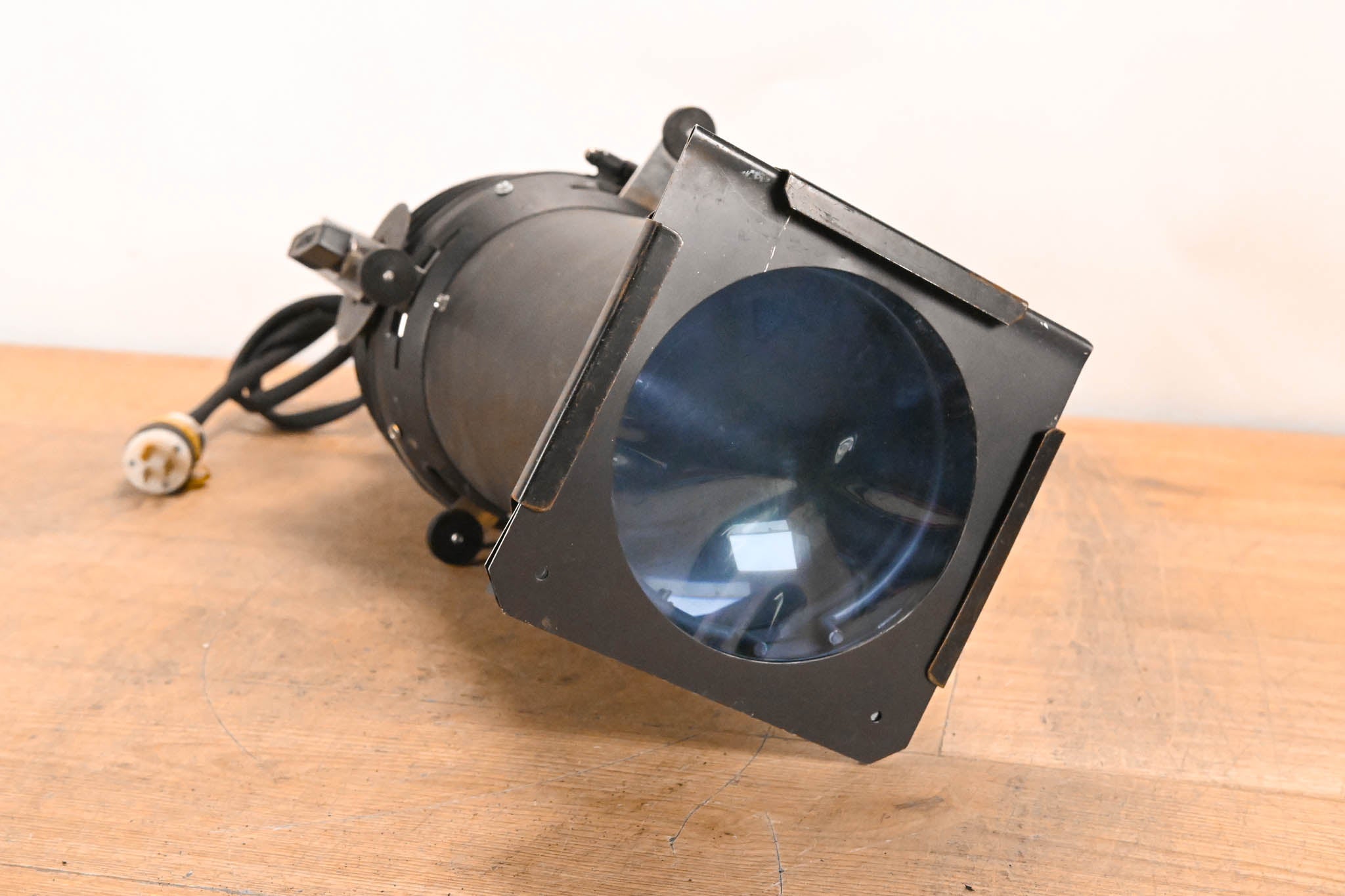 Altman 360Q 6" x 12" 750W Ellipsoidal Light