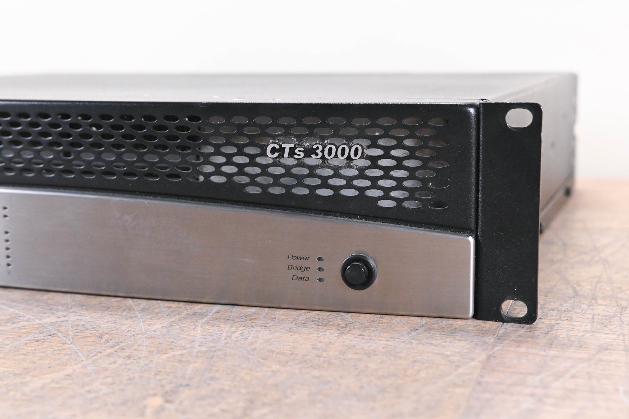 Crown CTs 3000 2-Channel Power Amplifier