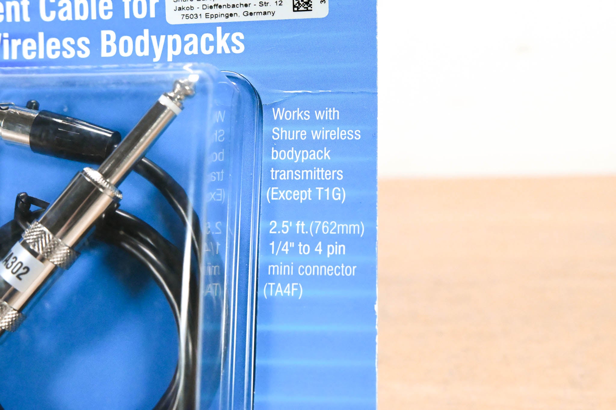 Shure WA302 TA4F to 1/4" Instrument Cable for Wireless Bodypacks - 2.5'