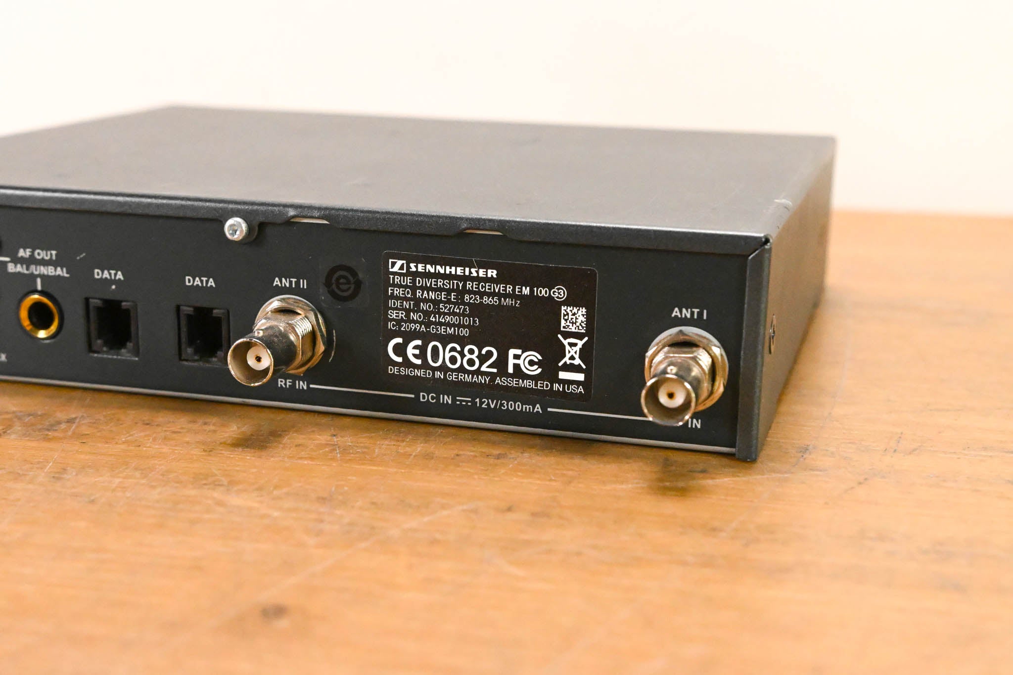 Sennheiser EM 100 G3 Wireless Receiver - 823-865 MHz (NO POWER SUPPLY)
