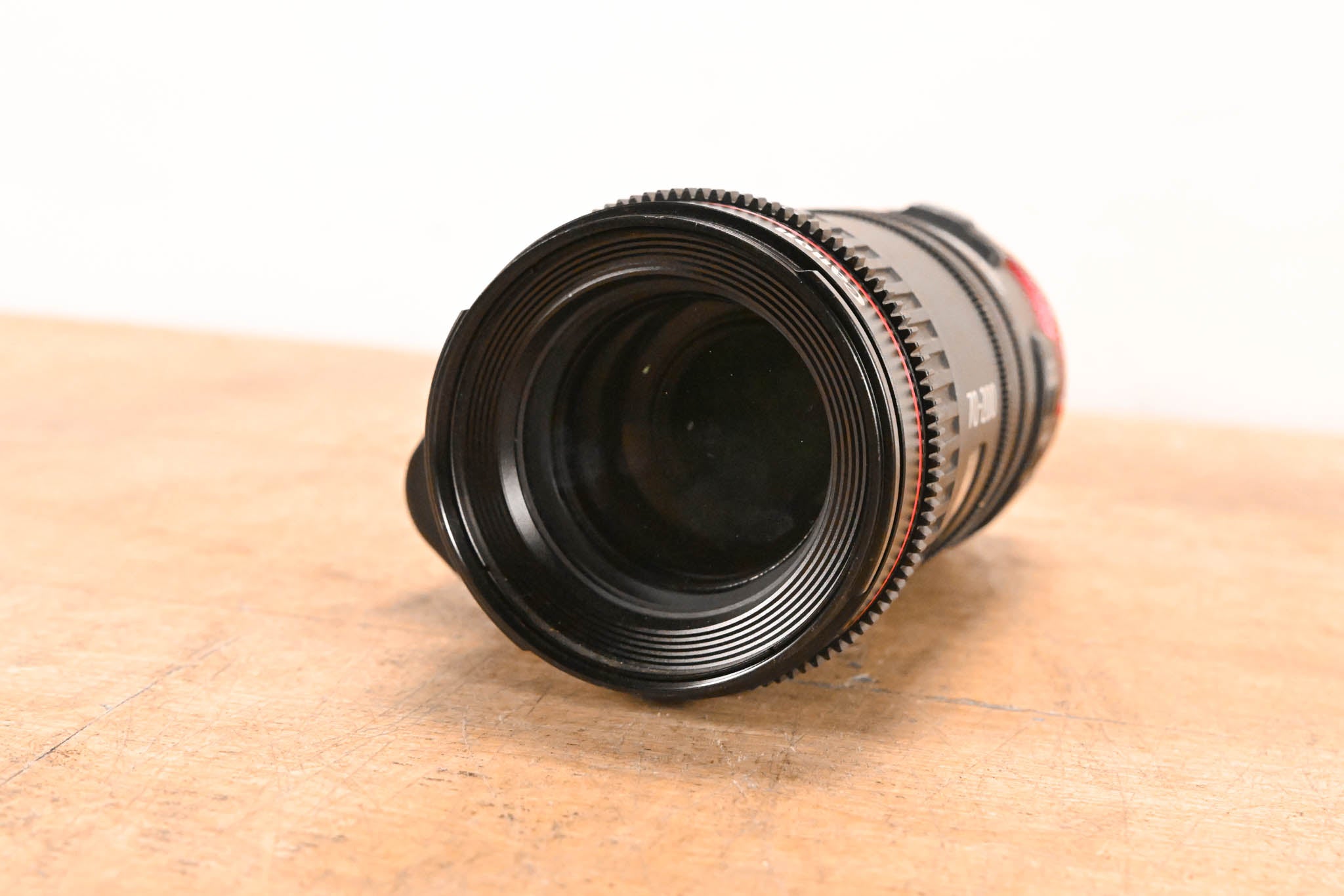 Canon CN-E 70-200mm T4.4 Compact-Servo Cine Zoom Lens (EF Mount)