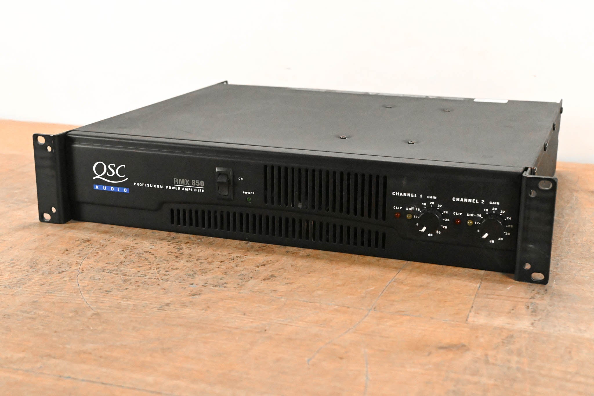 QSC RMX850 2-Channel Power Amplifier