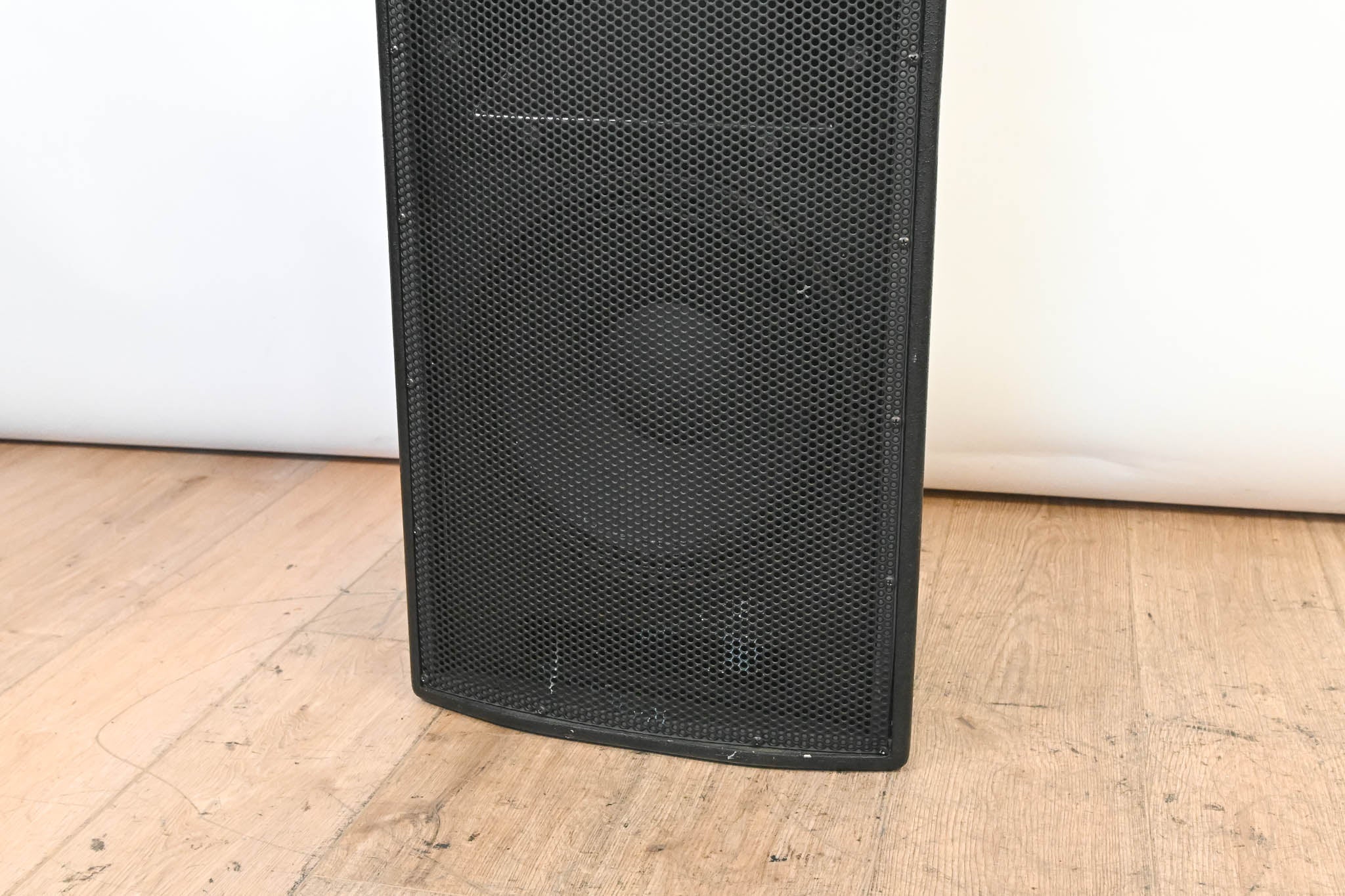 EAW MK2164e Passive 2-Way Full-Range Loudspeaker