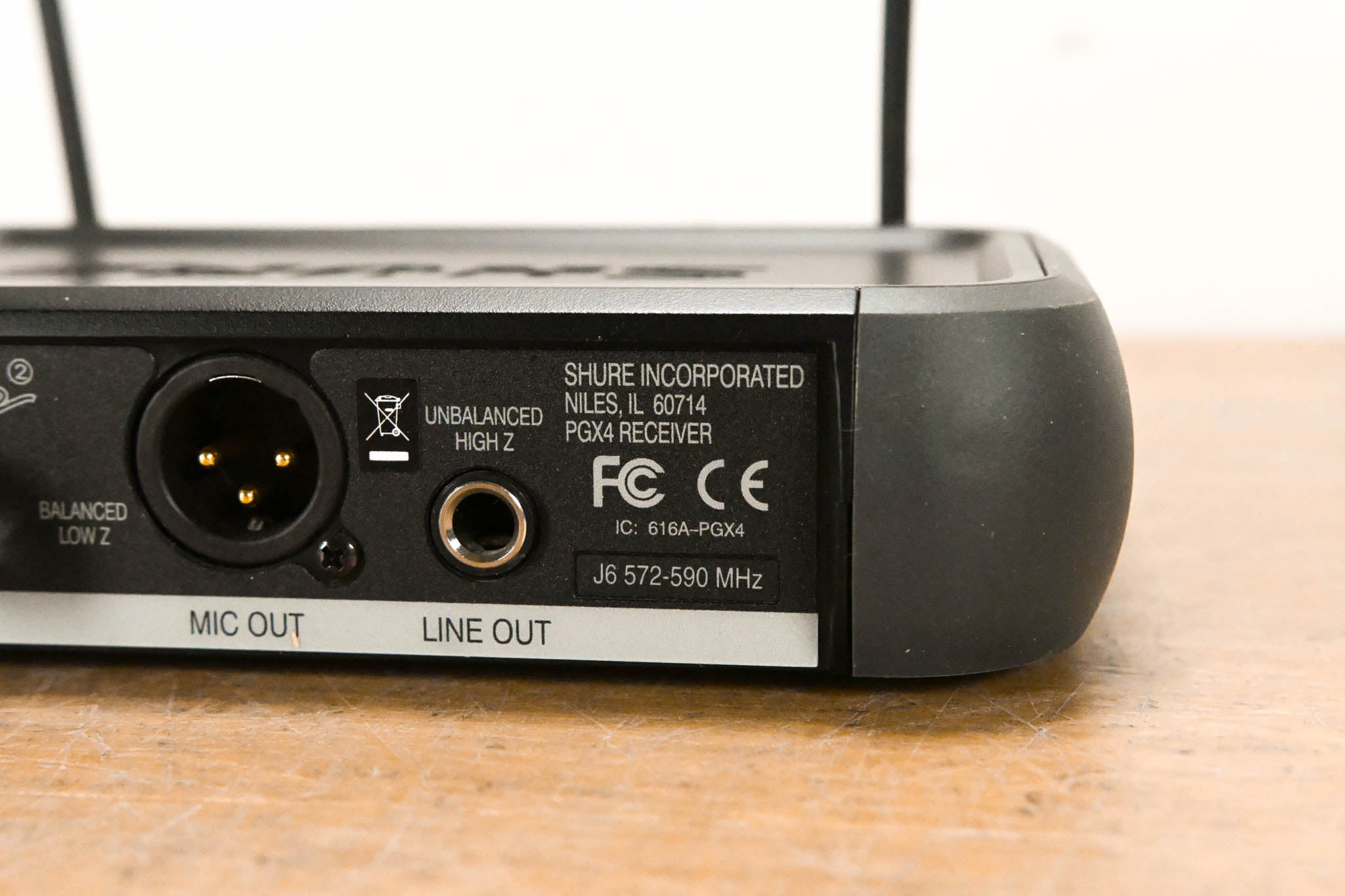 Shure PGX14 Wireless Beltpack System - J6 Band: 572-590 MHz