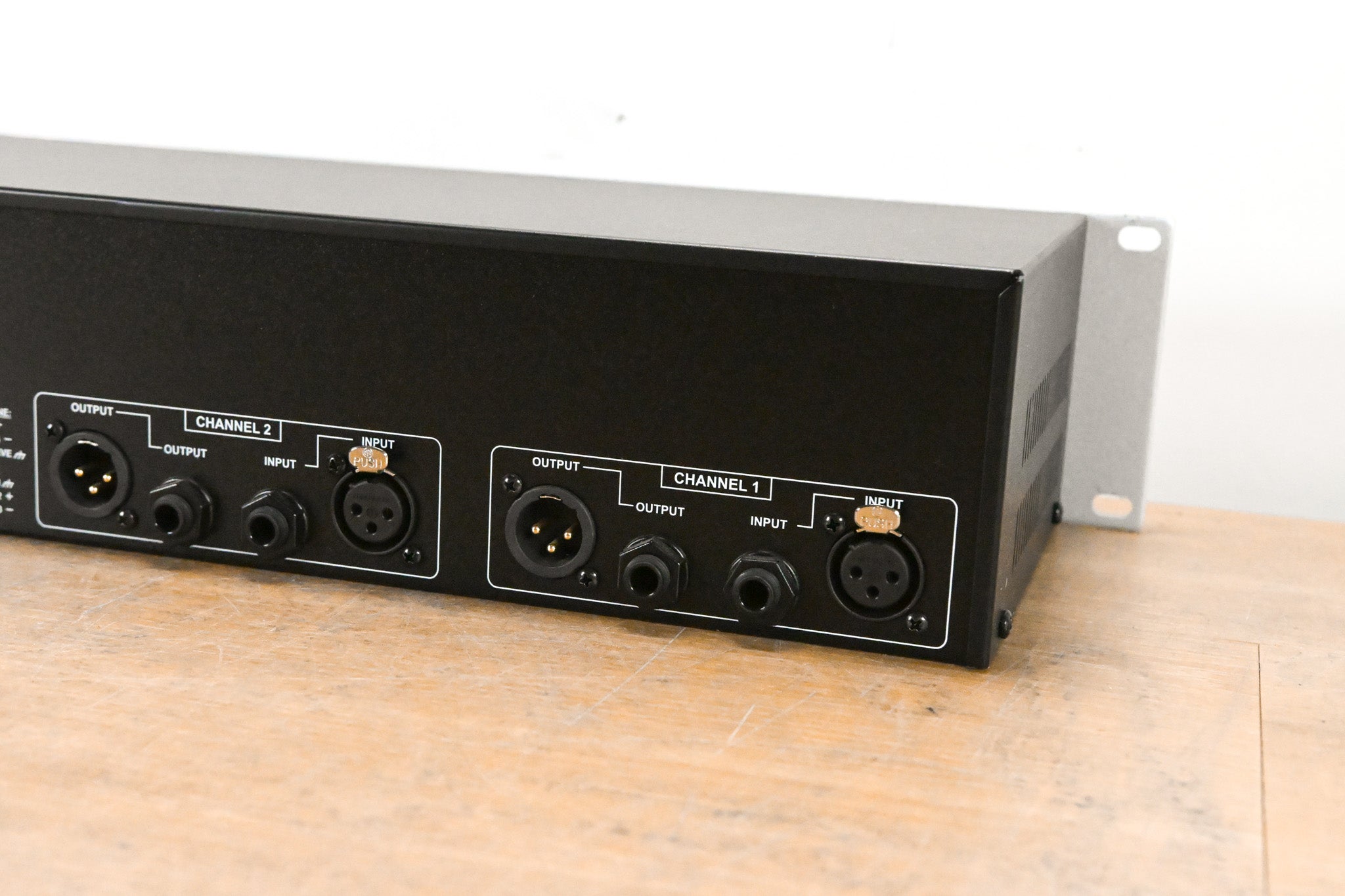 dbx 231s Two-Channel 31-Band Equalizer