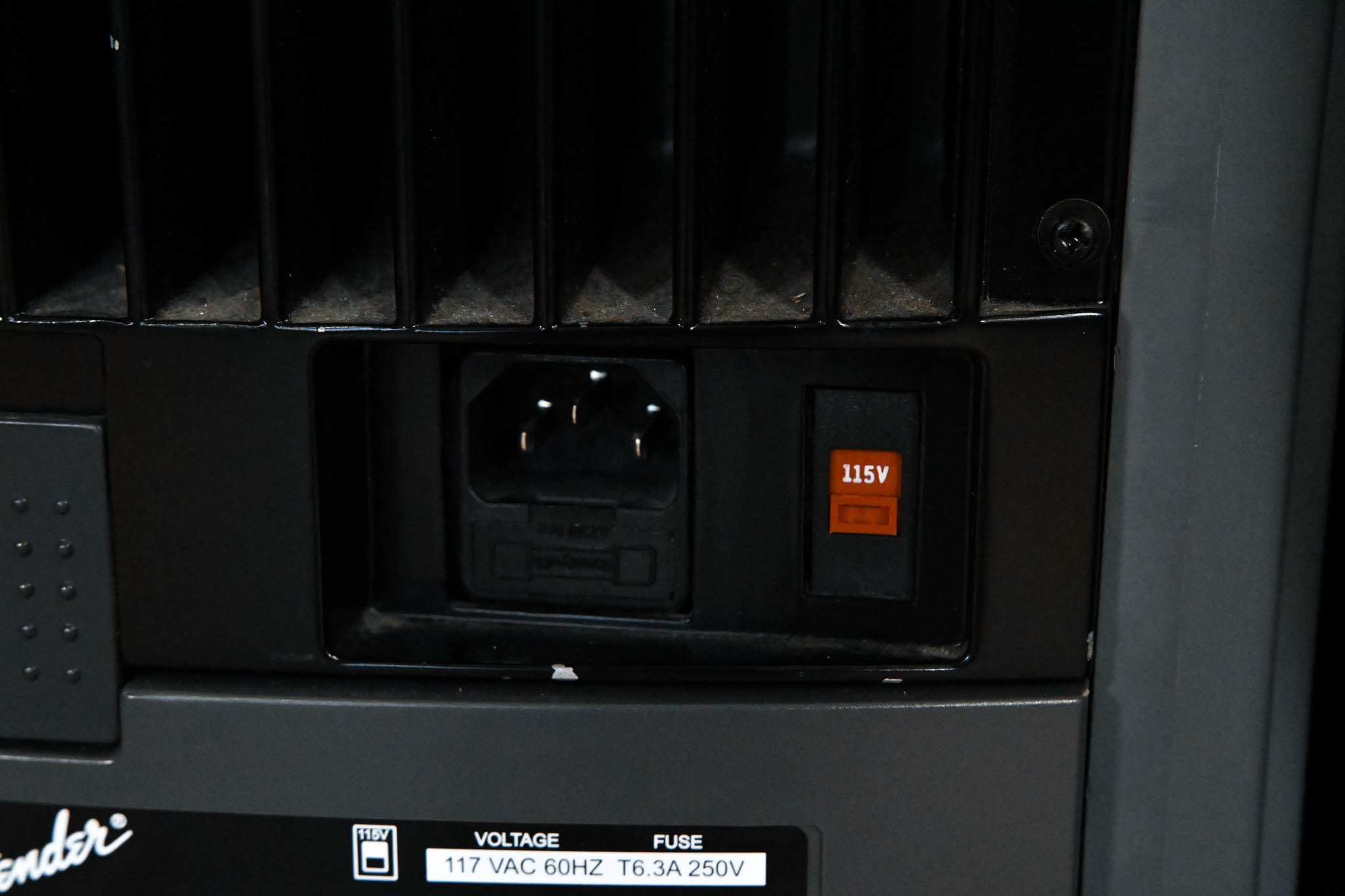 Fender Passport P-250 4-Channel Portable PA System