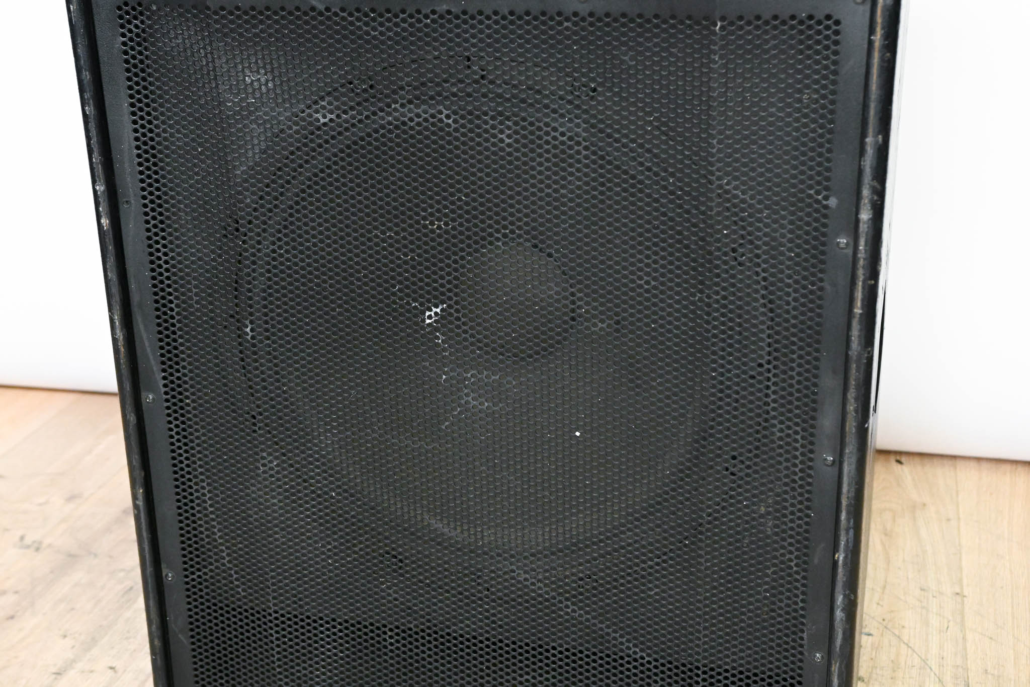 QSC HPR181W 18" Powered Subwoofer