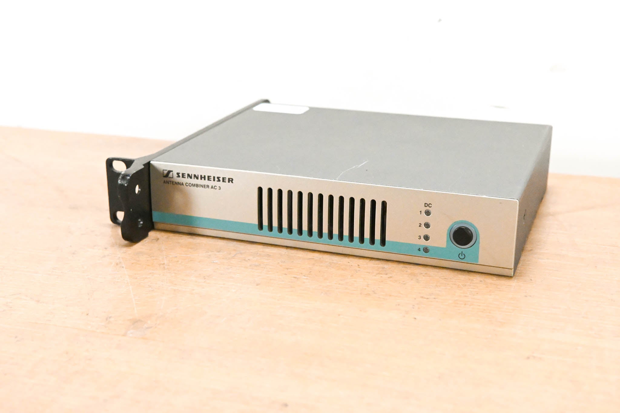 Sennheiser AC 3 Antenna Combiner - 500-870 MHz (NO POWER SUPPLY)