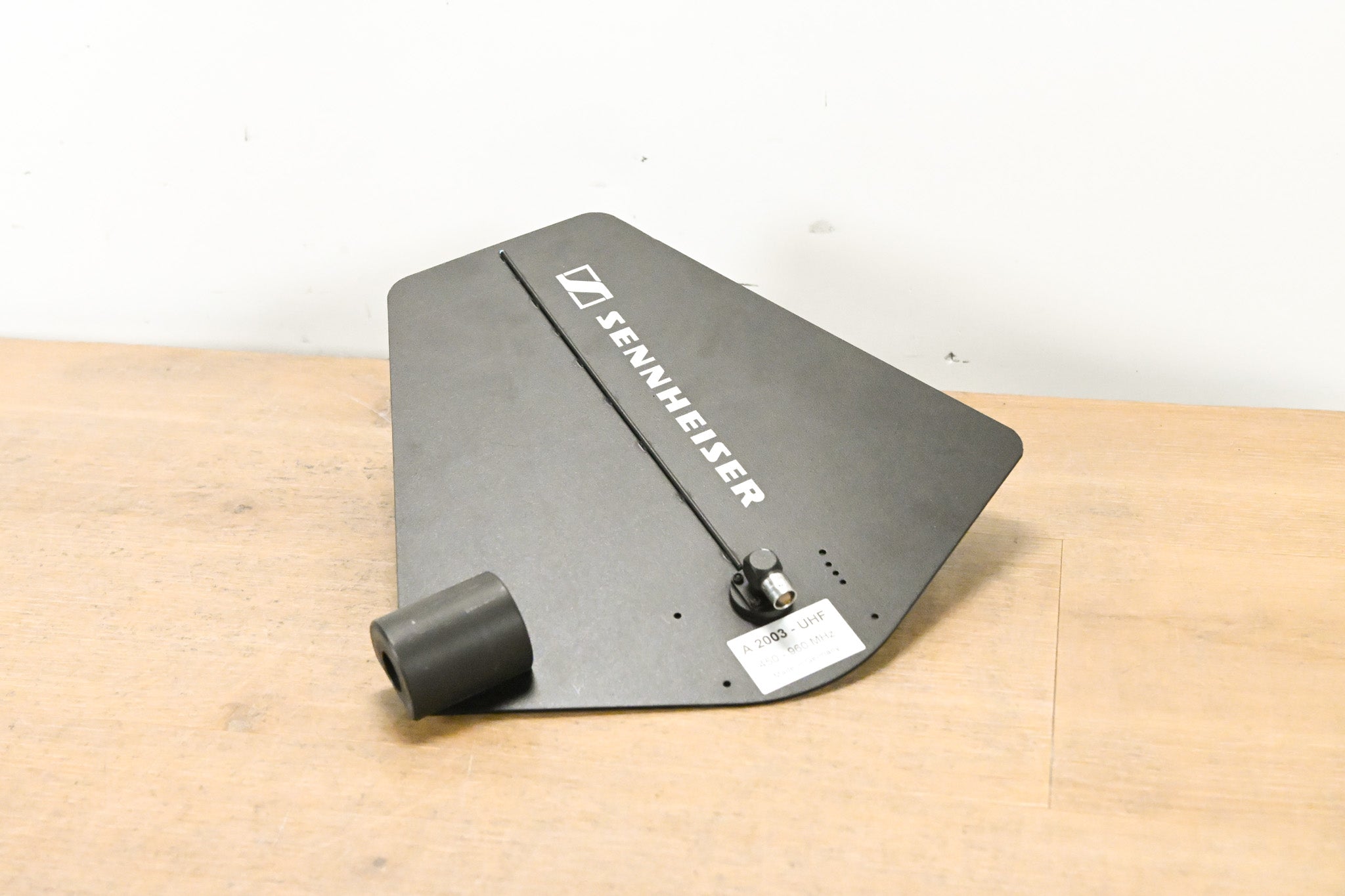 Sennheiser A-2003-UHF Passive Directional Antenna - 450-960 MHz