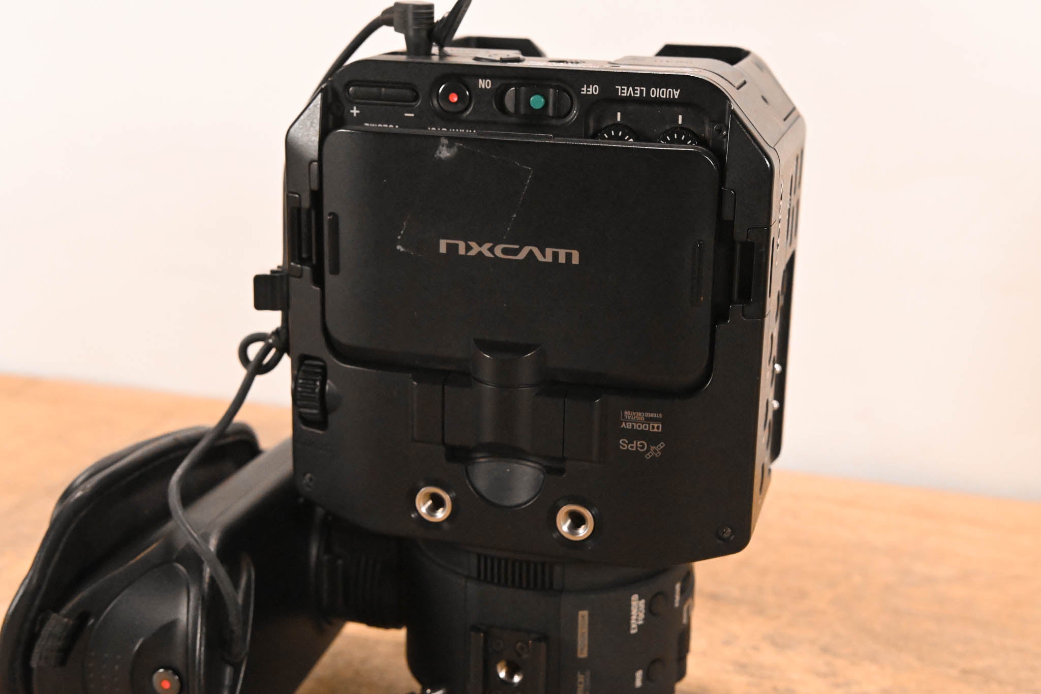 Sony NEX-FS100U Super 35mm Sensor Camcorder