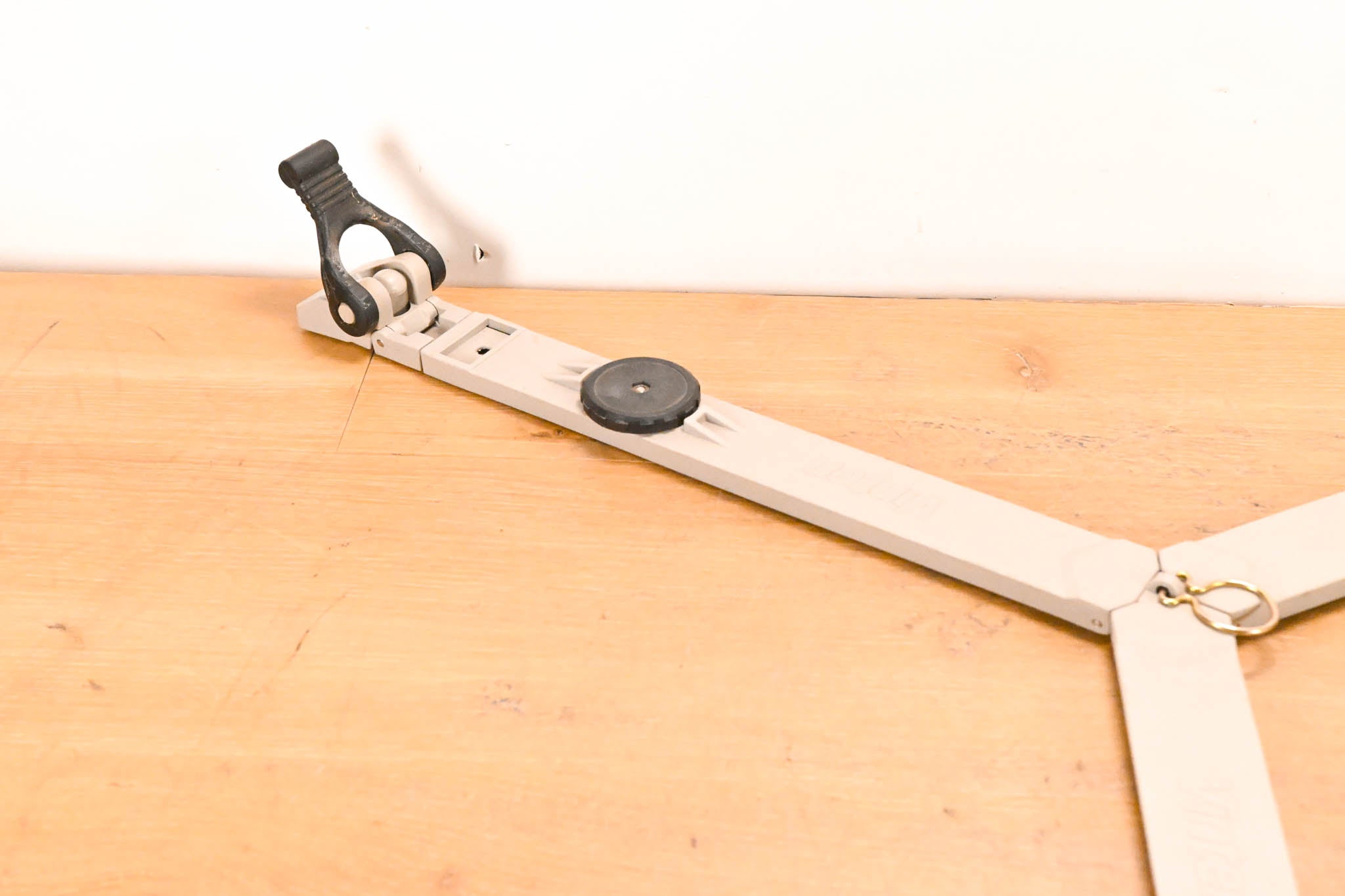 Vinten 3363-3 Lightweight Floor Tripod Spreader