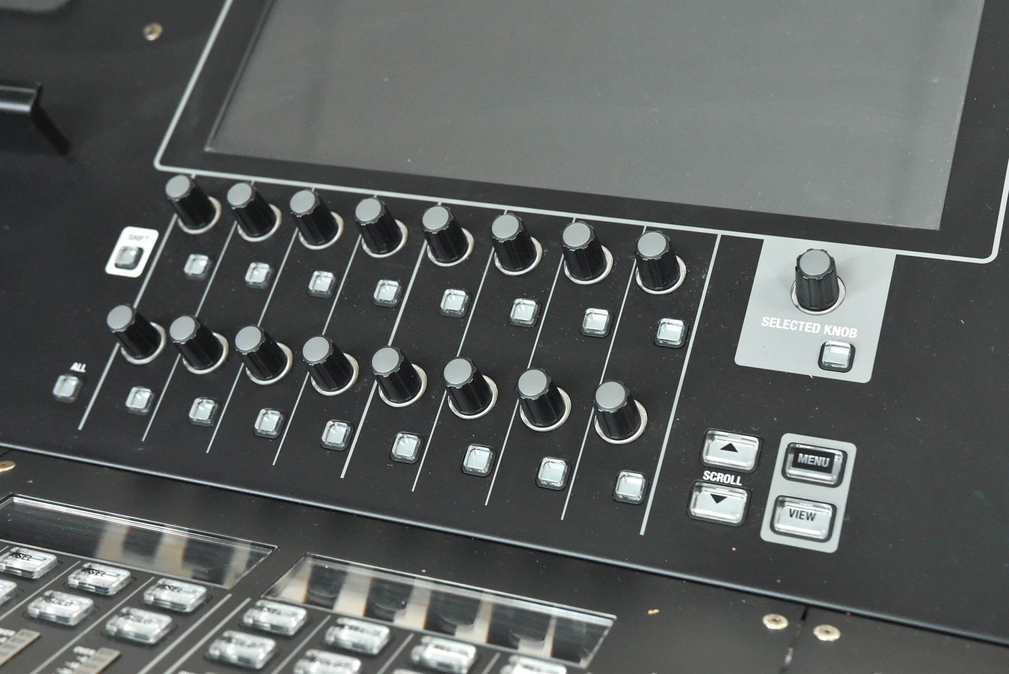 Roland M-5000 Live Mixing Console