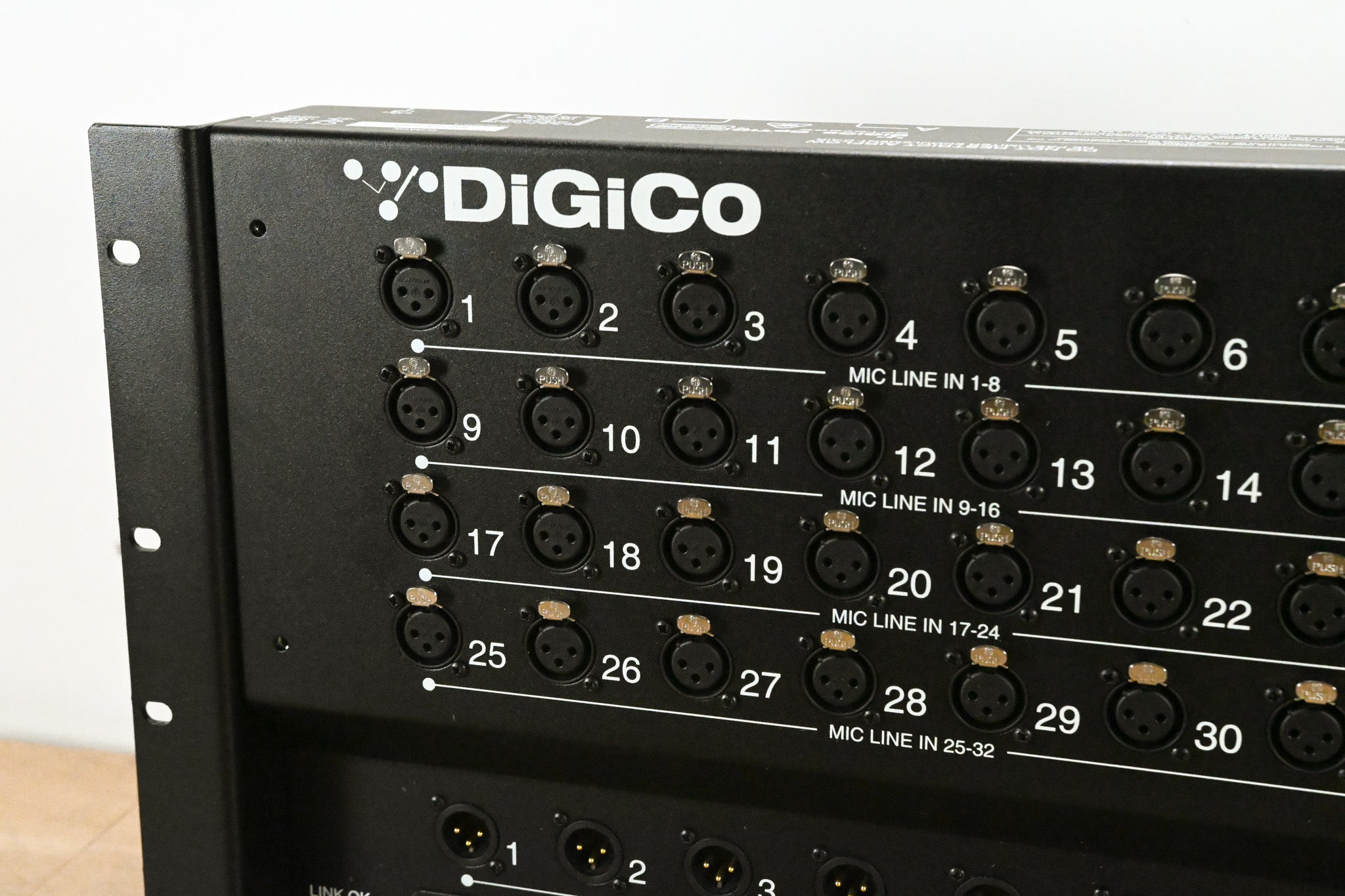 DiGiCo D-Rack 32 x 8 Cat 6 Analog I/O Stage Box