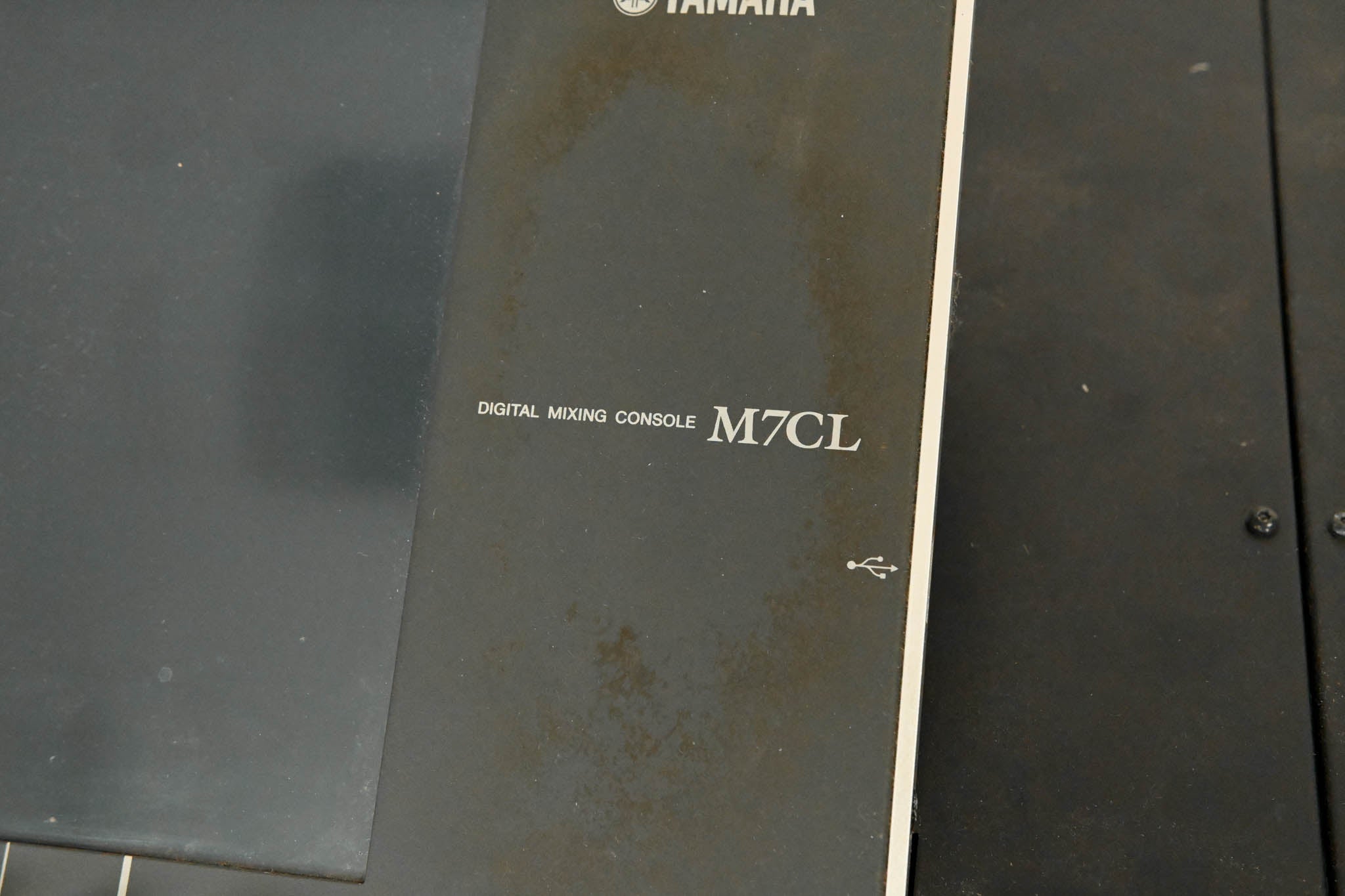 Yamaha M7CL-48 48-Channel Digital Audio Mixing Console