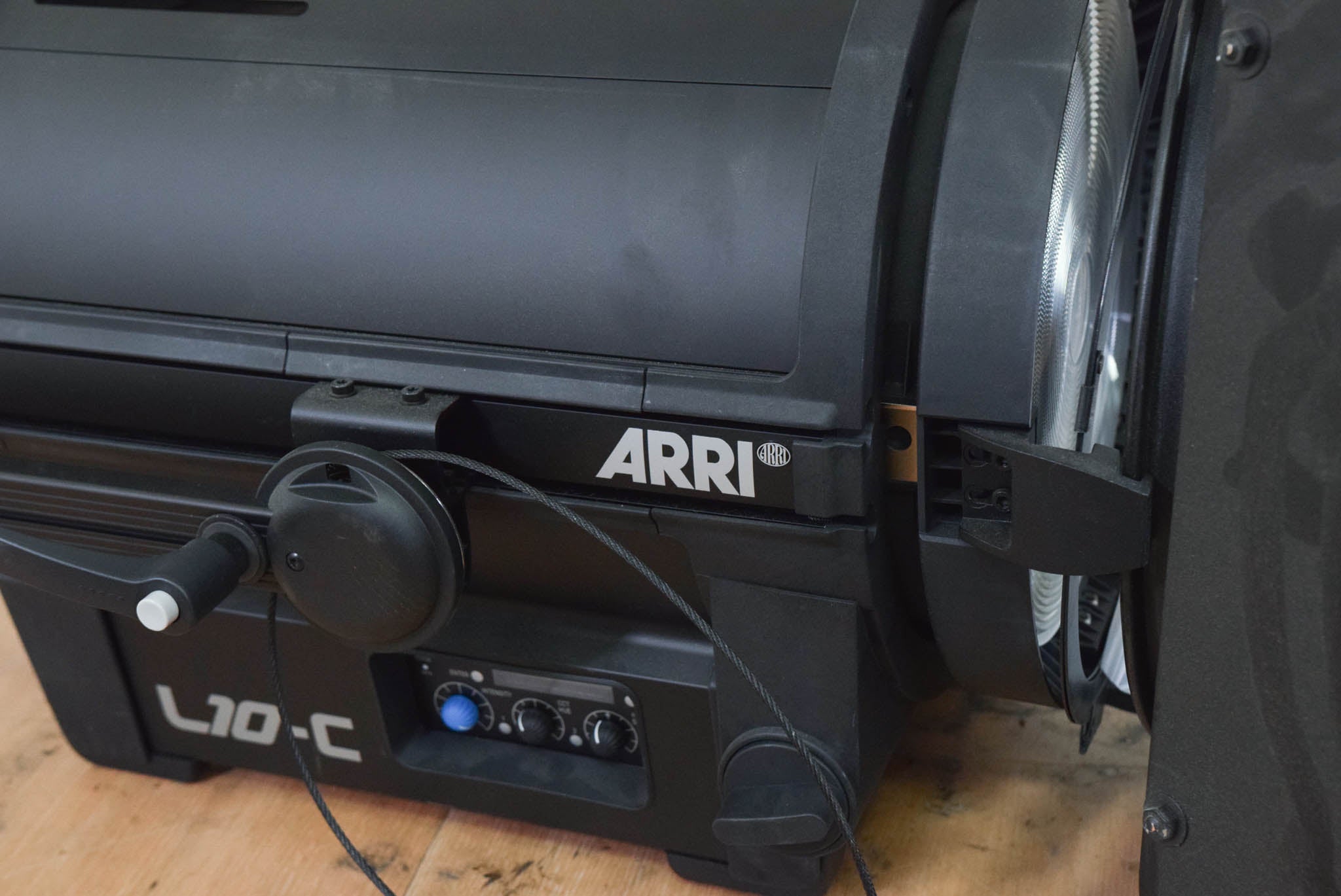 ARRI L10-C Color LED Pole-Operated Fresnel (NO POWER SUPPLY)