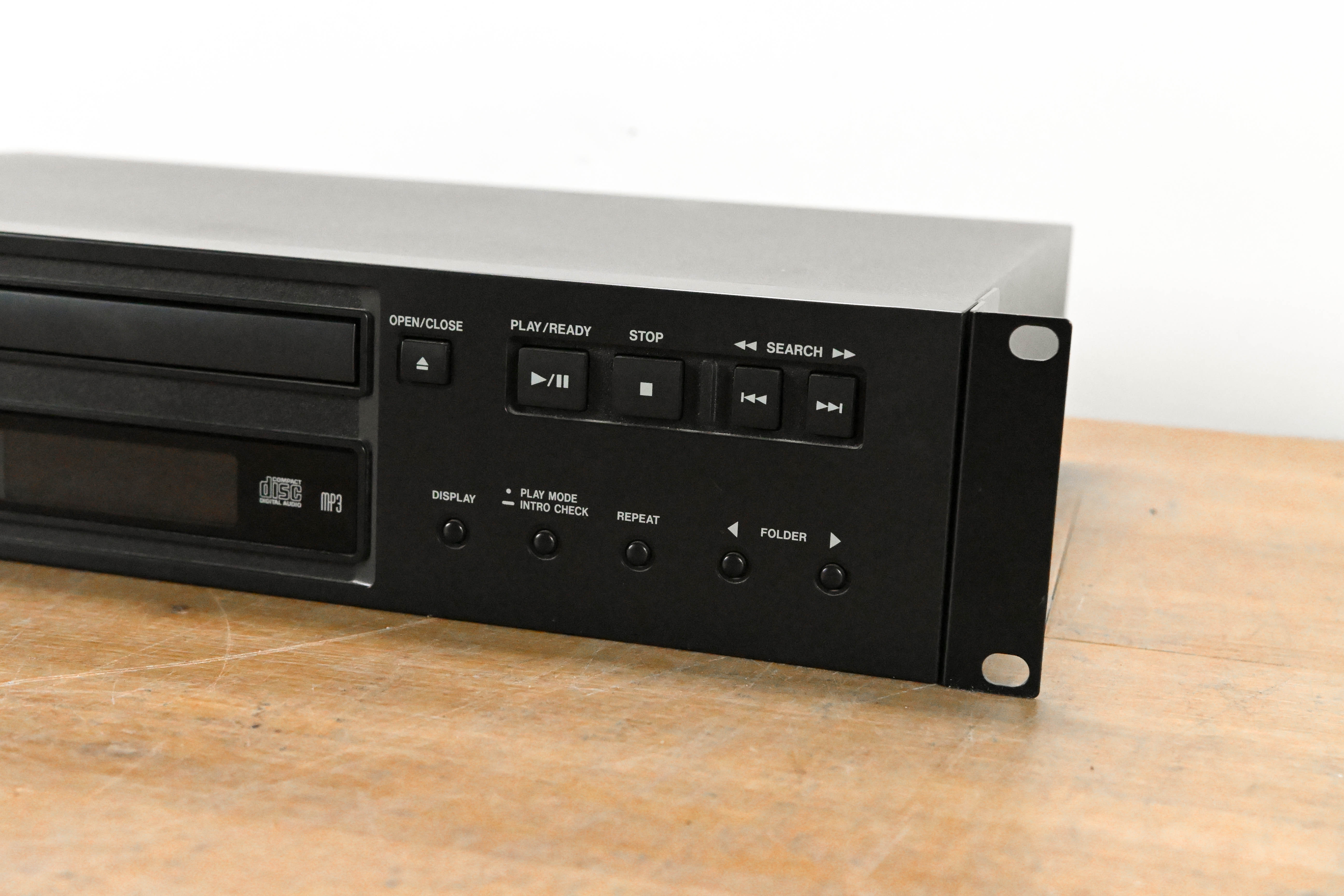 TASCAM CD-200 CD/MP3 Player