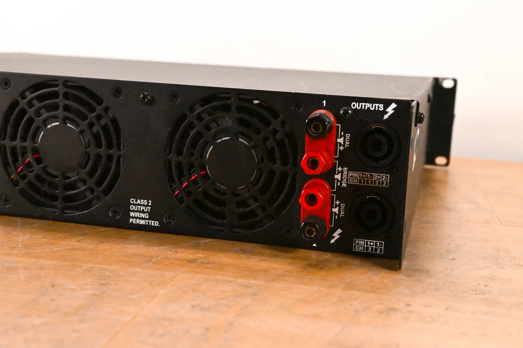 Crown XLS 802 2-Channel Power Amplifier