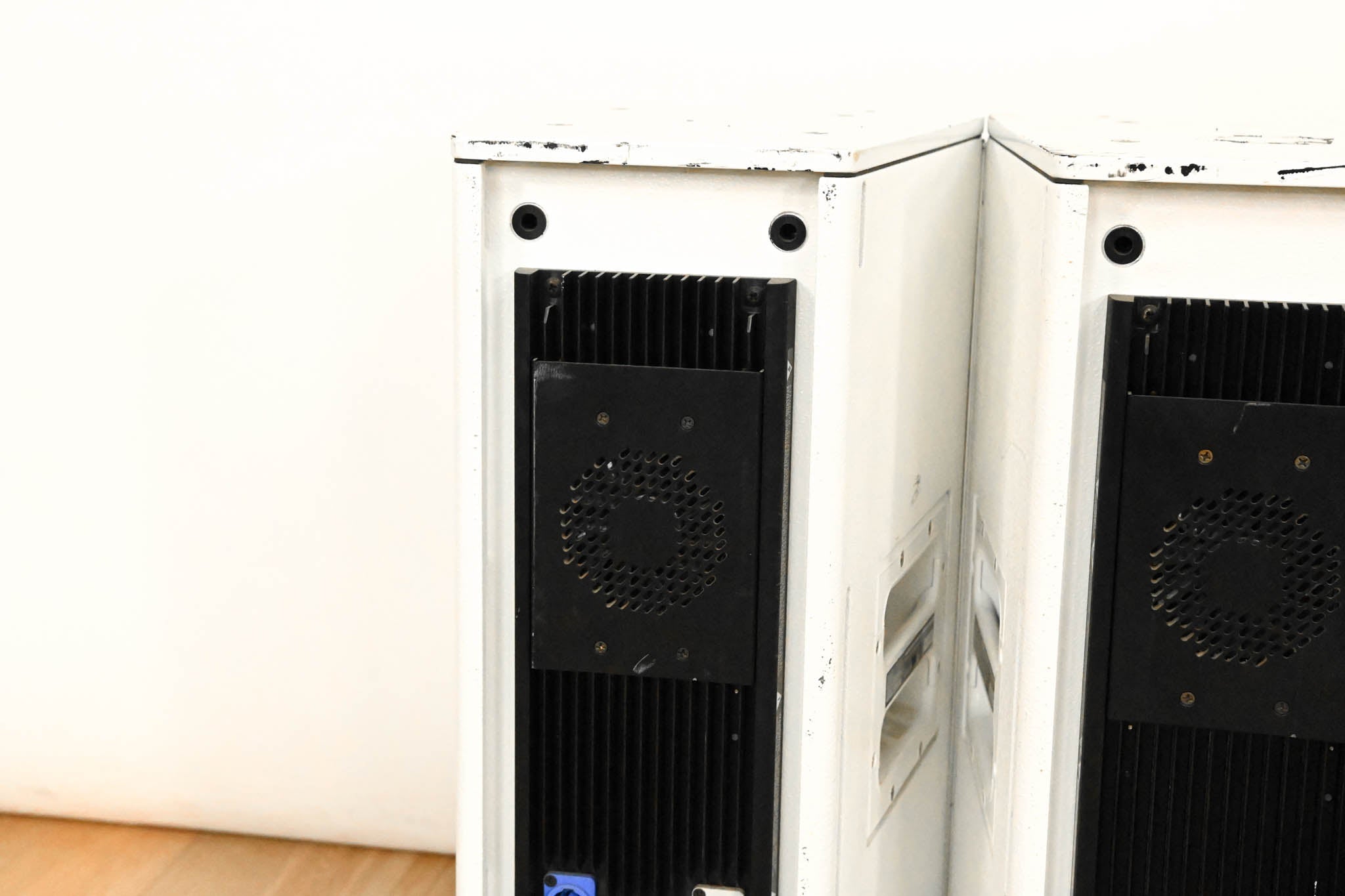 Meyer Sound UPJ-1P Compact VariO Loudspeaker (PAIR)