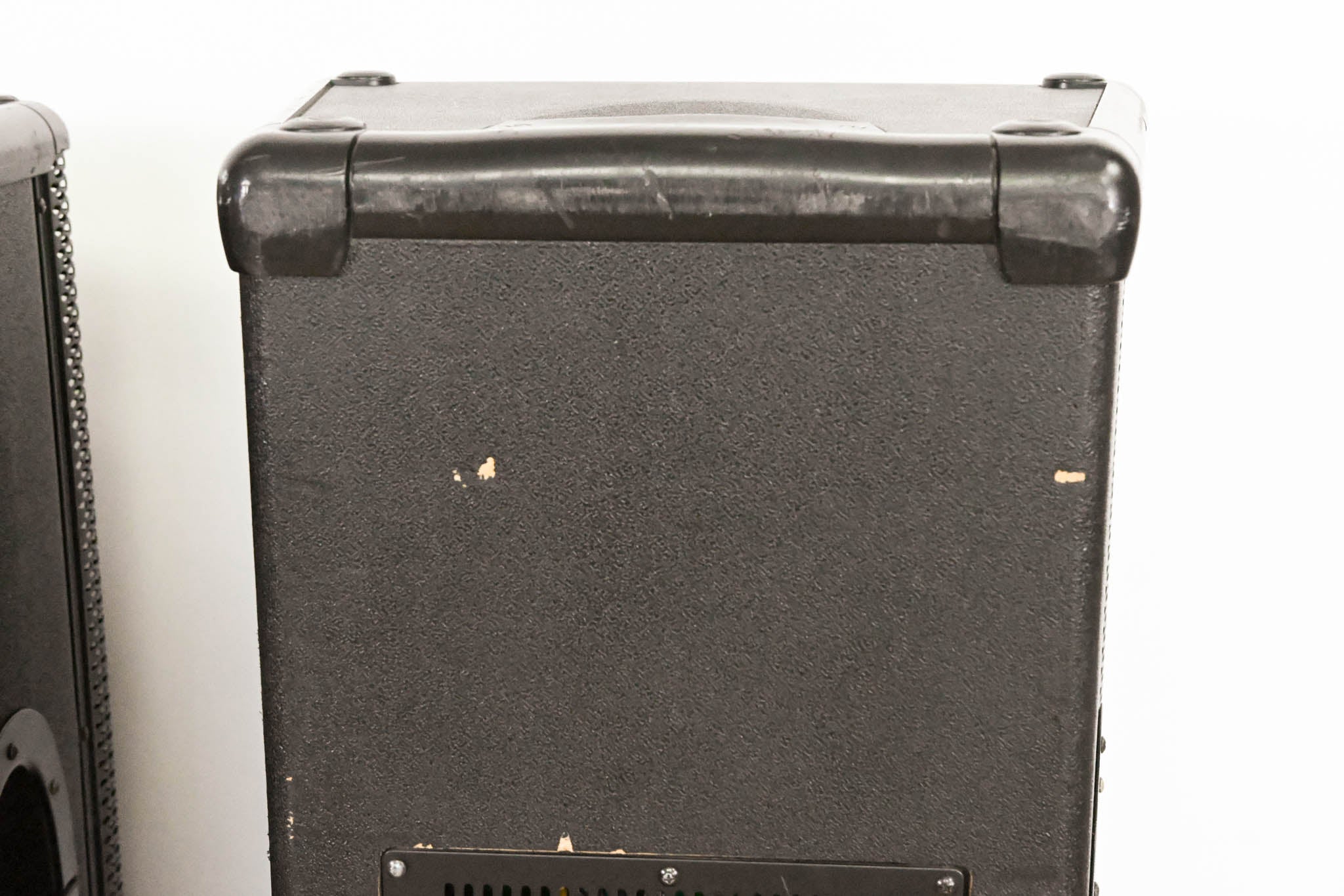 Mackie SR1530 Active 3-Way Sound Reinforcement Speaker (PAIR)