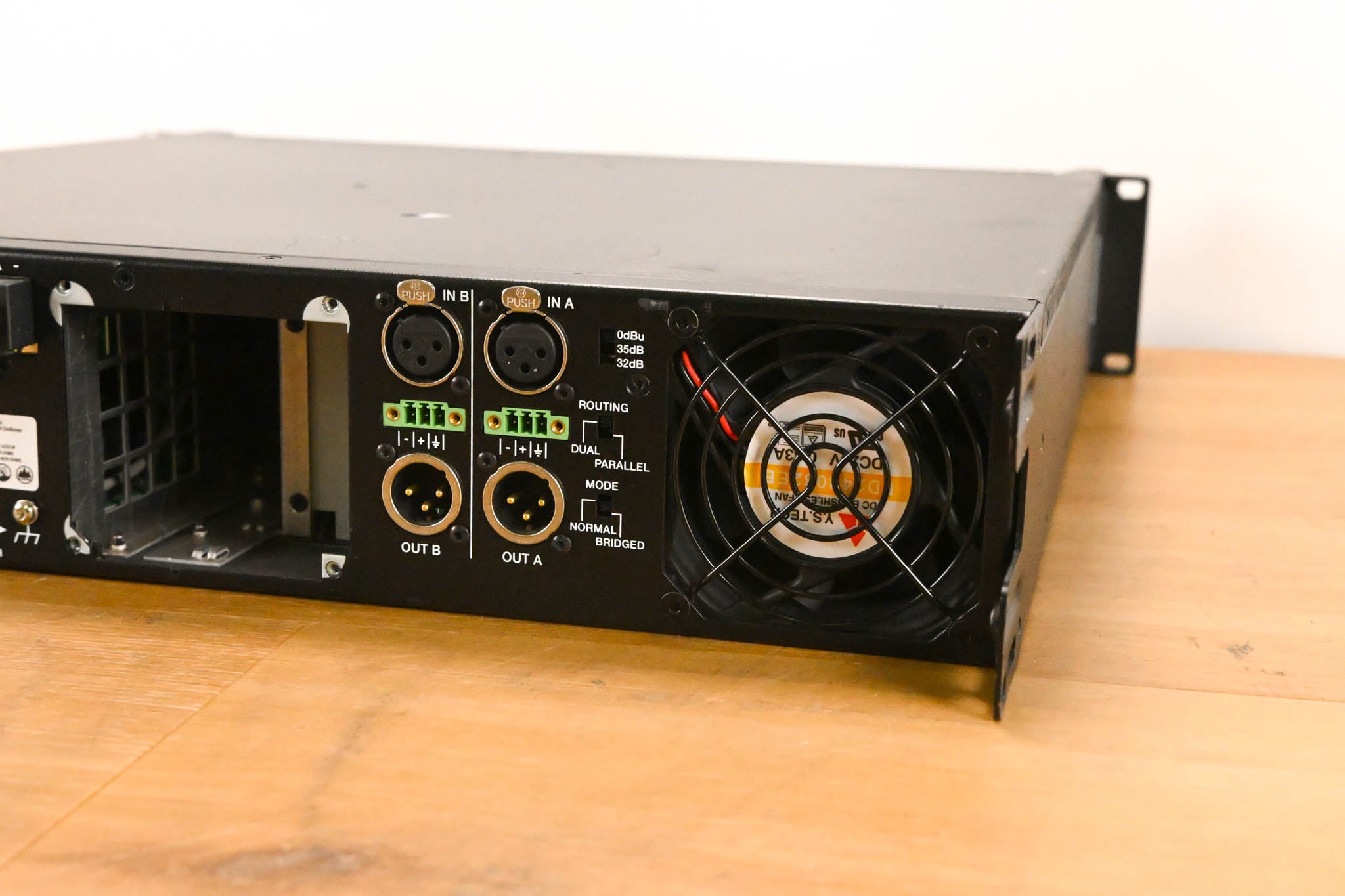 Electro-Voice (EV) TG-7 Tour-Grade Stereo Power Amplifier
