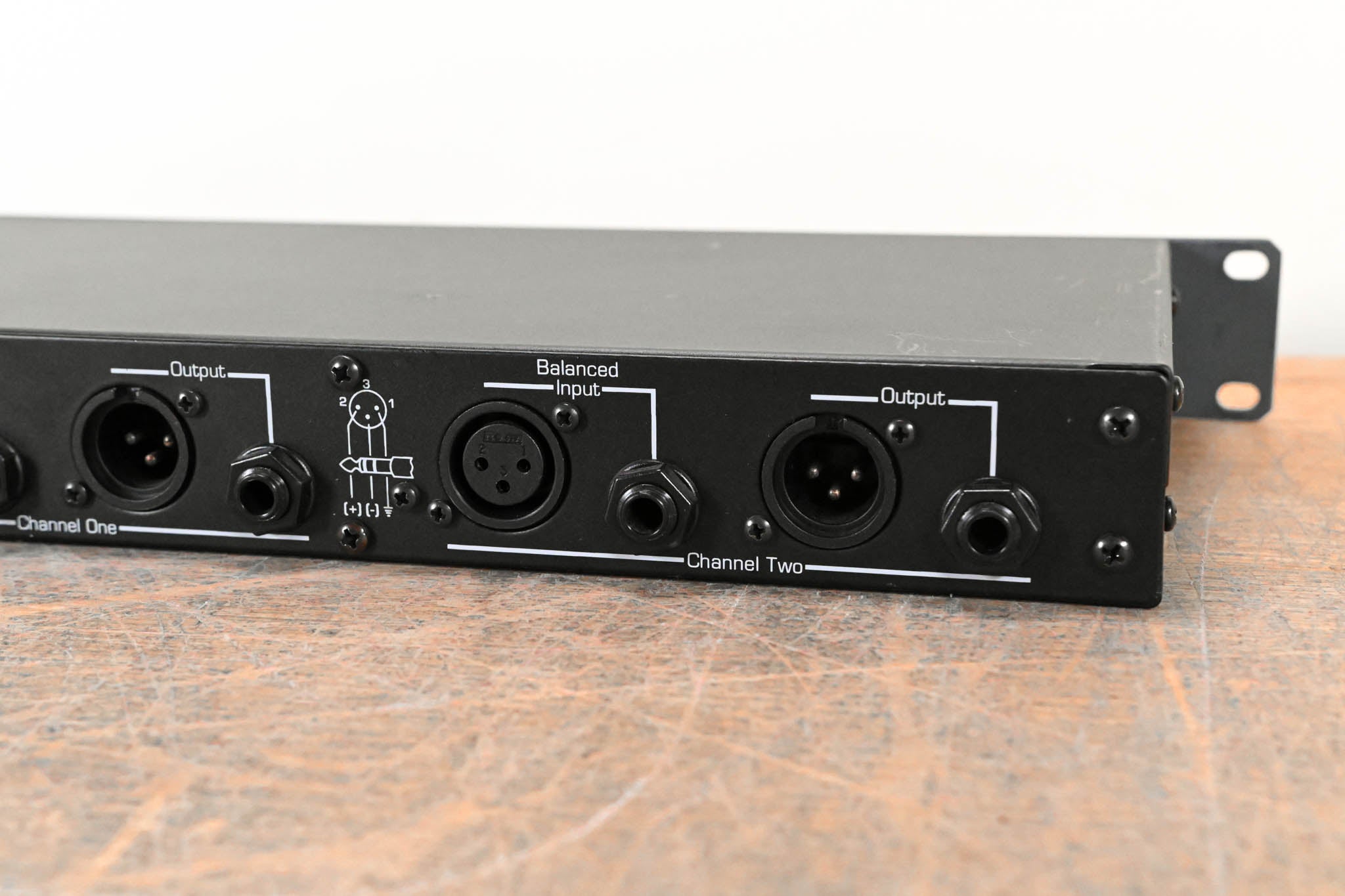 Ashly MQX-2150 Stereo 15-Band Graphic Equalizer