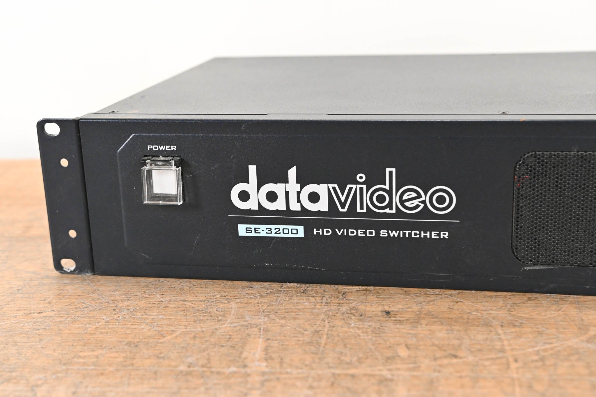 Datavideo SE-3200 HD 12-Channel Digital Video Switcher