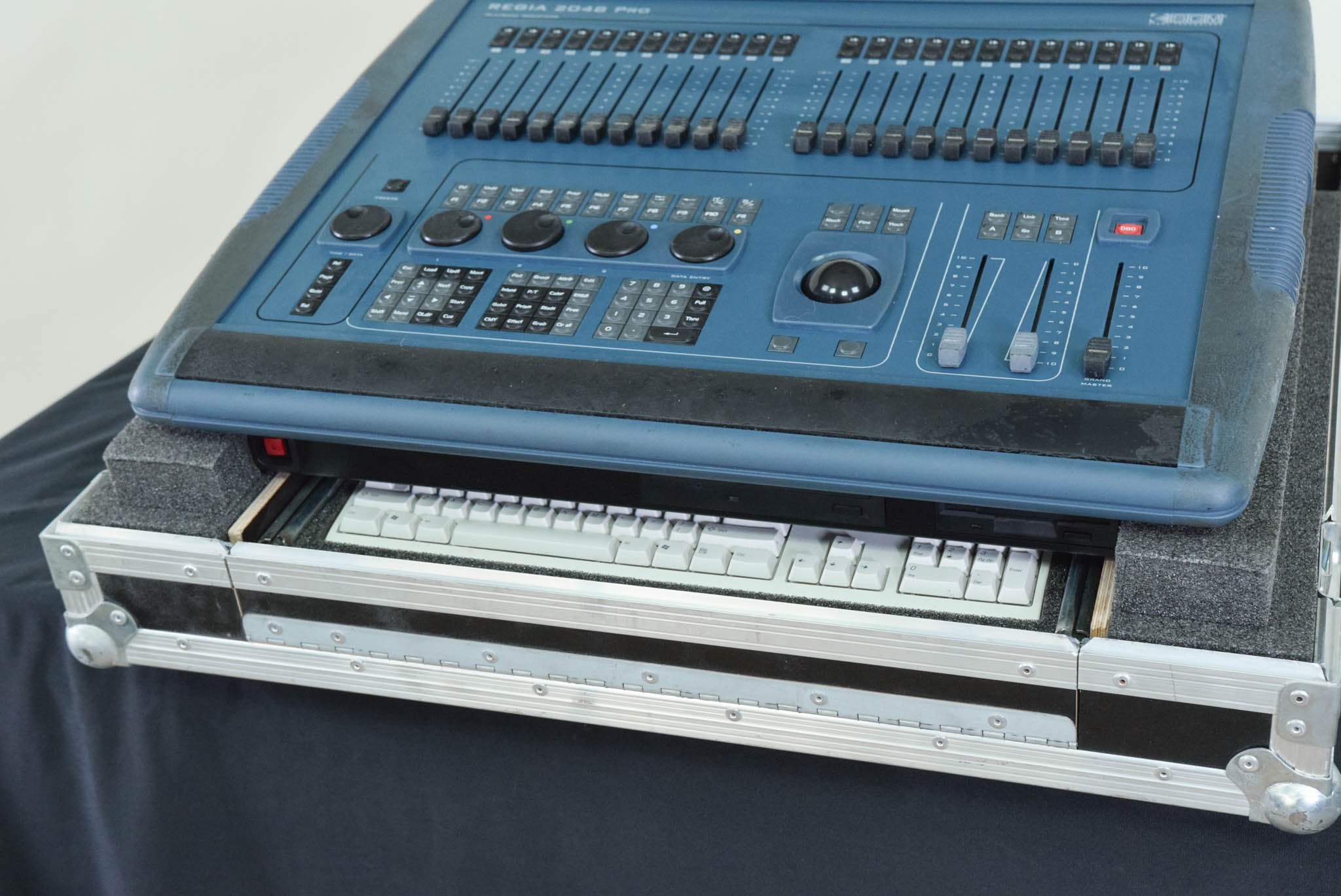 SGM REGIA 2048 Pro Lighting Console with Case