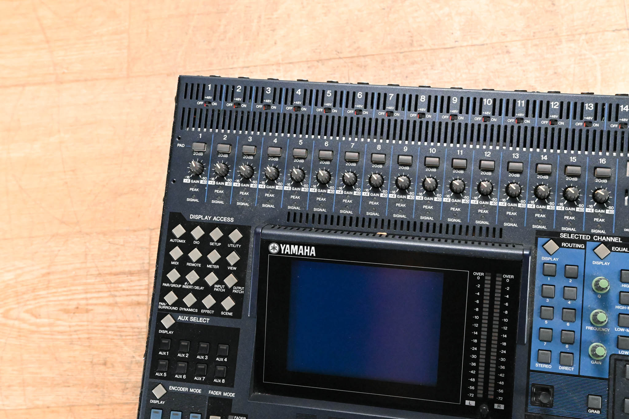 Yamaha DM1000 48-Channel Digital Audio Mixing Console